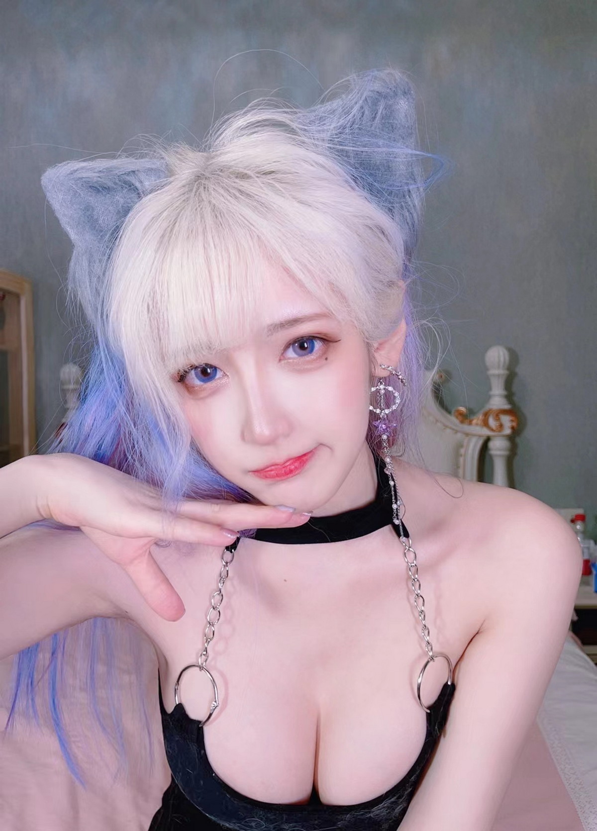 Xgyw.Net_人气Coser啾小妍合集主题私房性感服饰系列秀完美身材翘臀美腿迷人诱惑写真328P