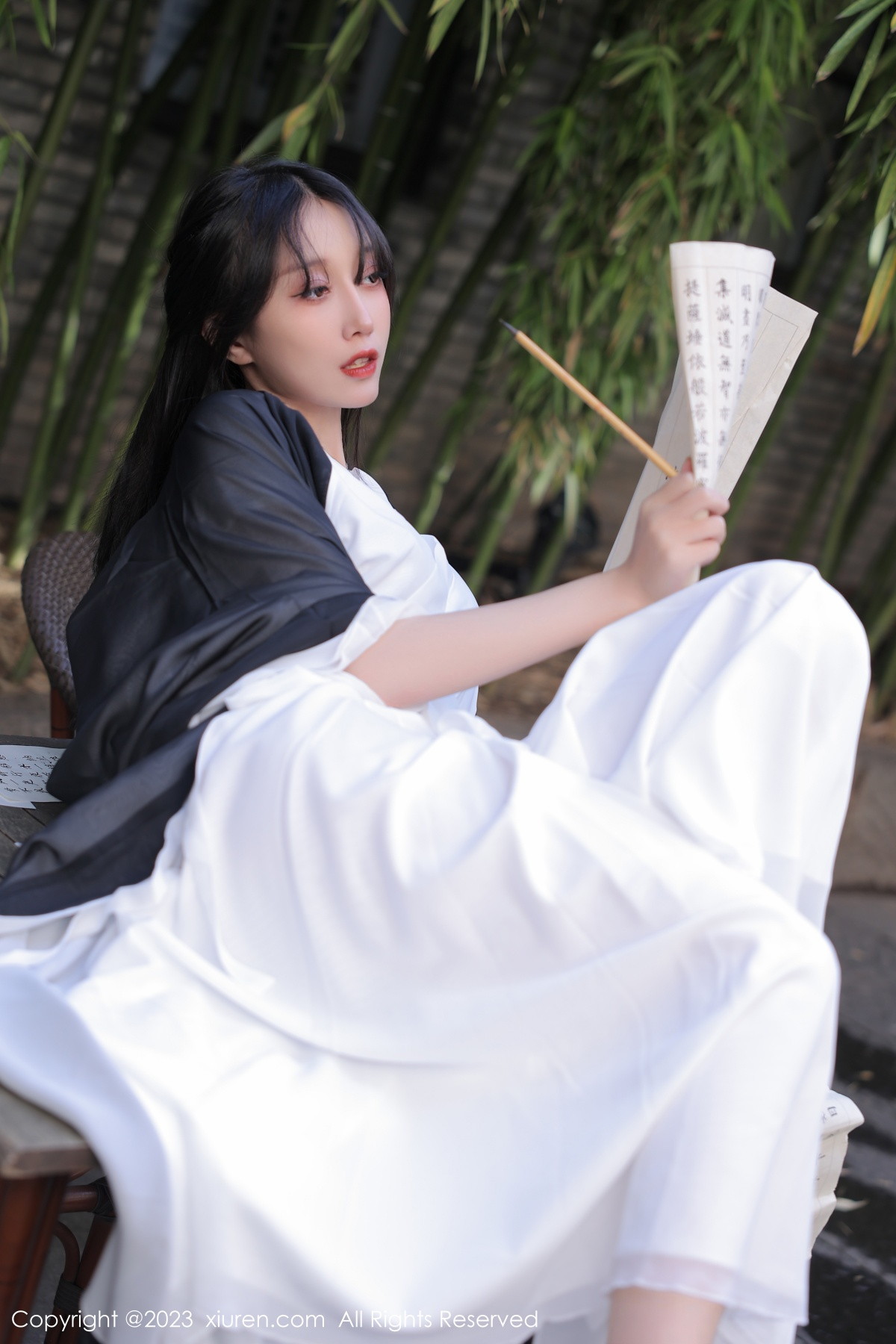 Xgyw.Net_XiuRen第6094期_模特玥儿玥er海南旅拍脱白色古装服饰露性感内衣撩人诱惑写真55P