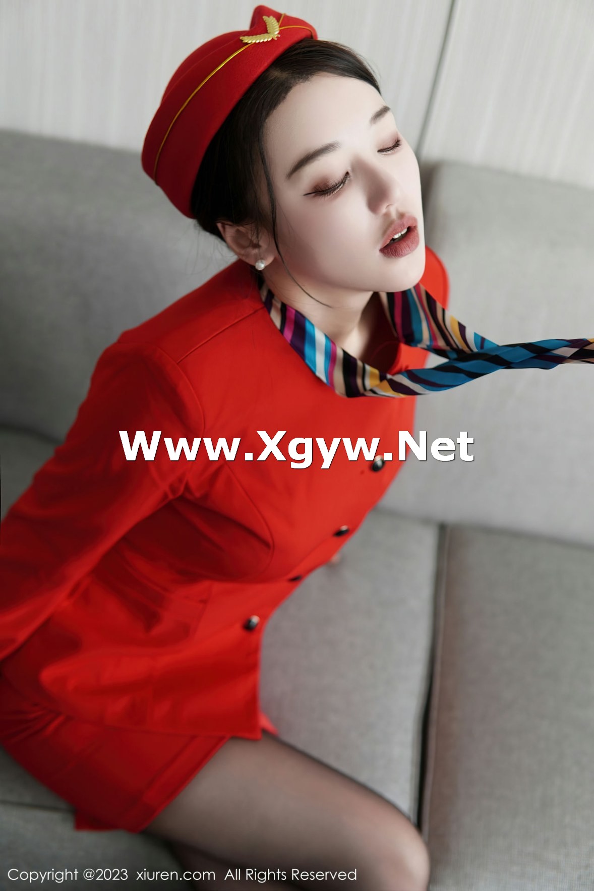 Xgyw.Net_XiuRen第6088期_模特米娜MnaL私房脱性感空姐制服露黑色蕾丝内衣撩人诱惑写真72P