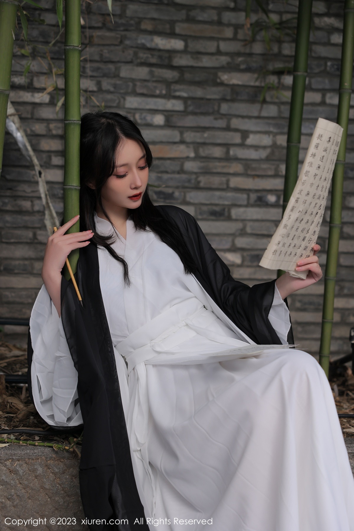 Xgyw.Net_XiuRen第6094期_模特玥儿玥er海南旅拍脱白色古装服饰露性感内衣撩人诱惑写真55P