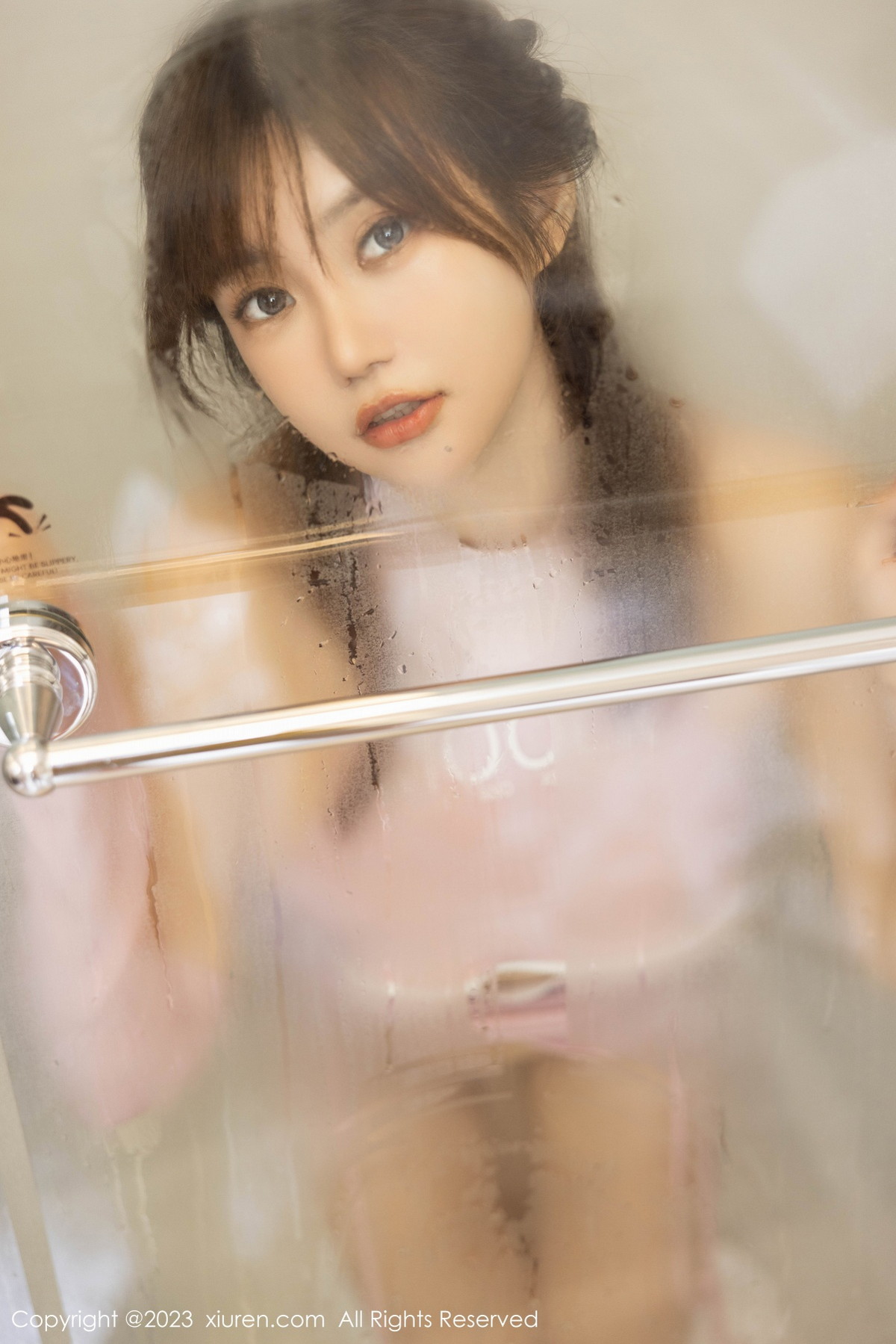 Xgyw.Net_XiuRen第6097期_女神绮里嘉ula浴室性感粉色连衣短裙湿身秀完美身材诱惑写真81P