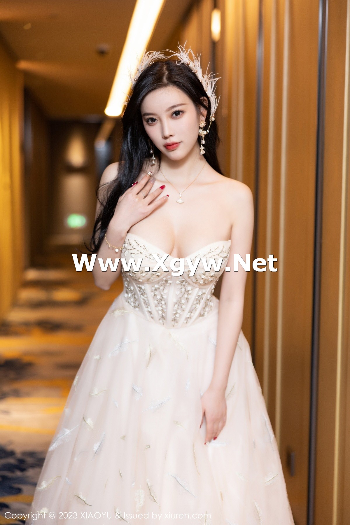 Xgyw.Net_[XiaoYu画语界]Vol.941_女神杨晨晨Yome生日主题脱连衣长裙露火辣身材极致诱惑写真120P
