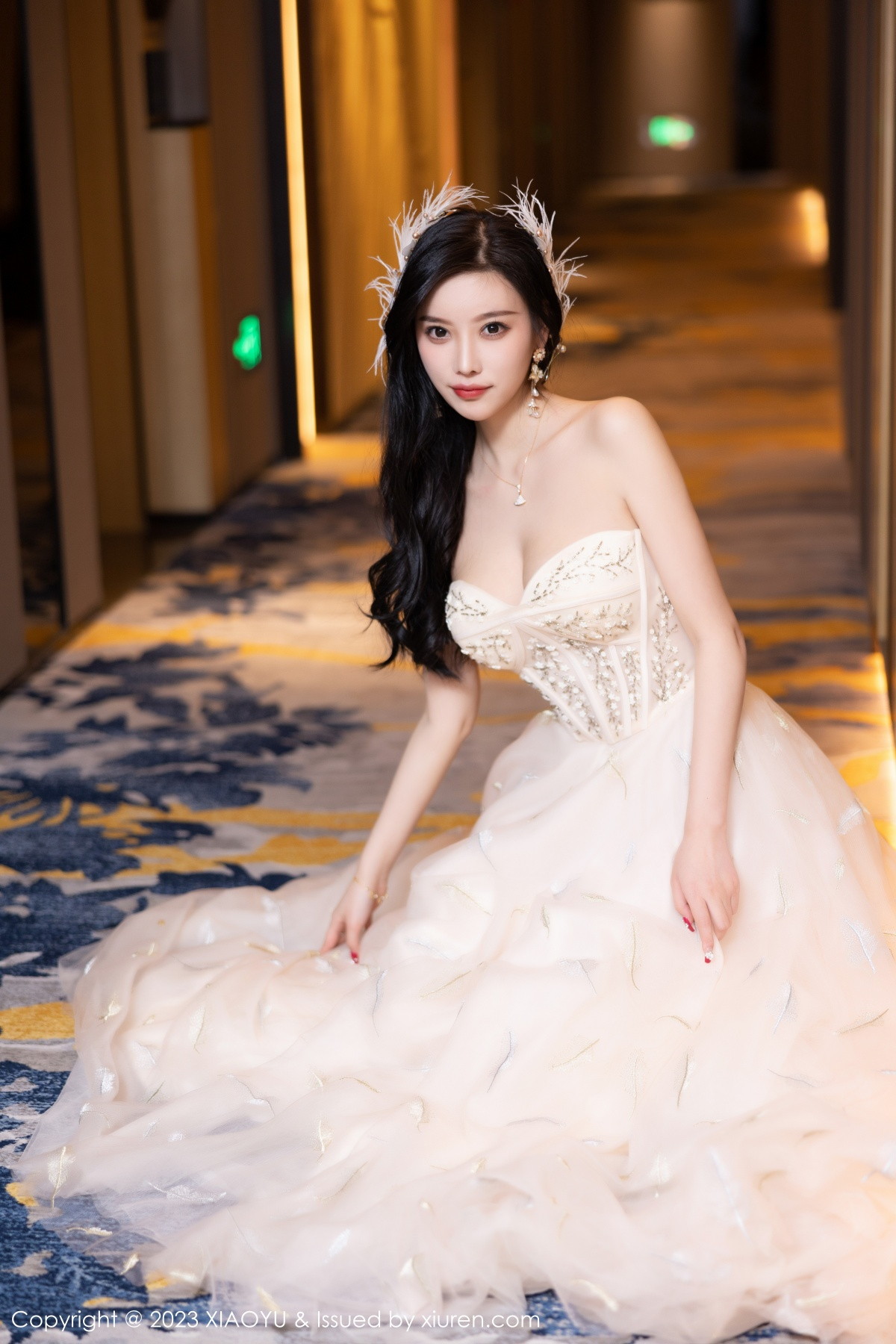 Xgyw.Net_[XiaoYu画语界]Vol.941_女神杨晨晨Yome生日主题脱连衣长裙露火辣身材极致诱惑写真120P