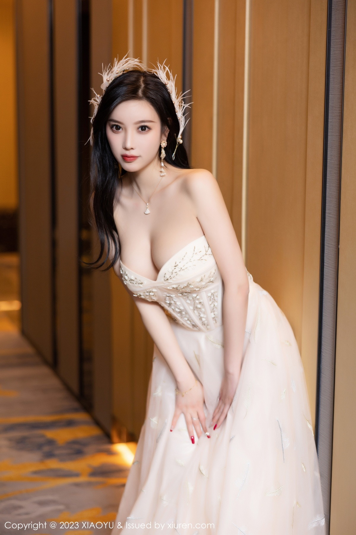 Xgyw.Net_[XiaoYu画语界]Vol.941_女神杨晨晨Yome生日主题脱连衣长裙露火辣身材极致诱惑写真120P