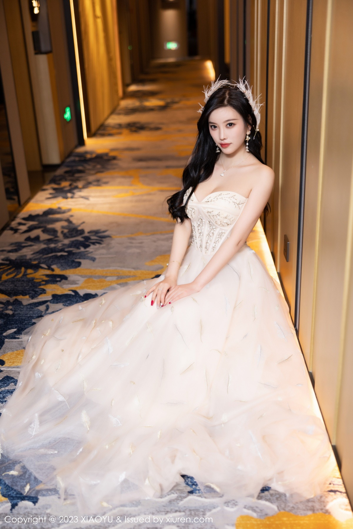 Xgyw.Net_[XiaoYu画语界]Vol.941_女神杨晨晨Yome生日主题脱连衣长裙露火辣身材极致诱惑写真120P