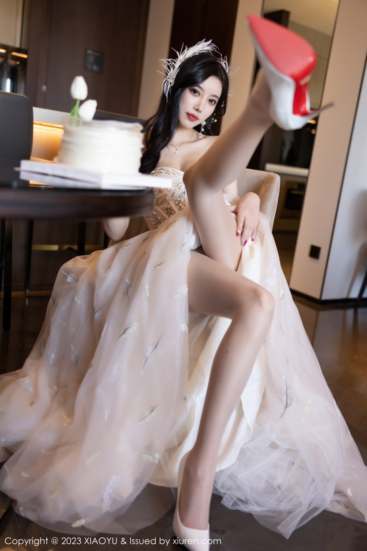 Xgyw.Net_[XiaoYu画语界]Vol.941_女神杨晨晨Yome生日主题脱连衣长裙露火辣身材极致诱惑写真120P