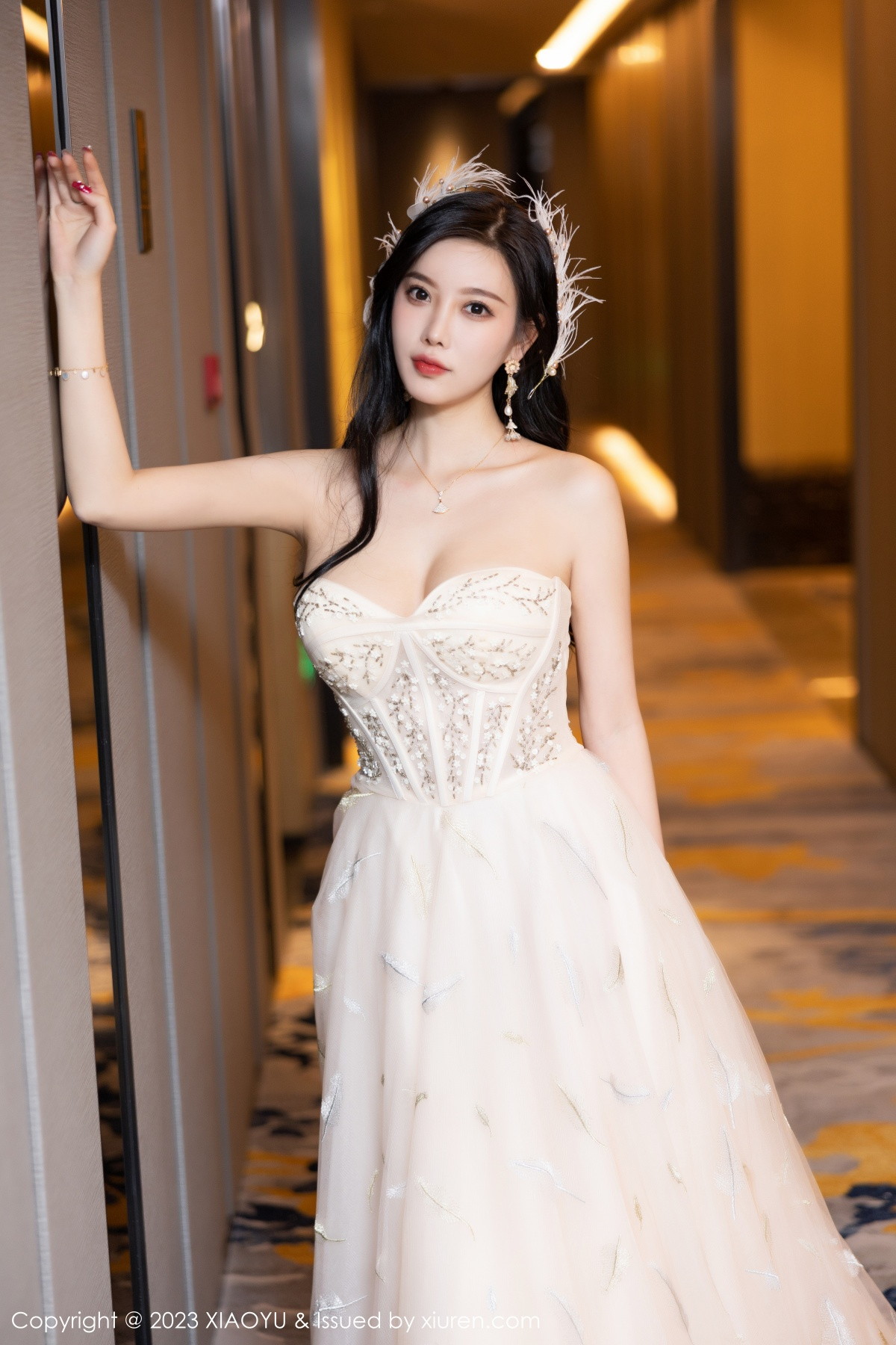 Xgyw.Net_[XiaoYu画语界]Vol.941_女神杨晨晨Yome生日主题脱连衣长裙露火辣身材极致诱惑写真120P