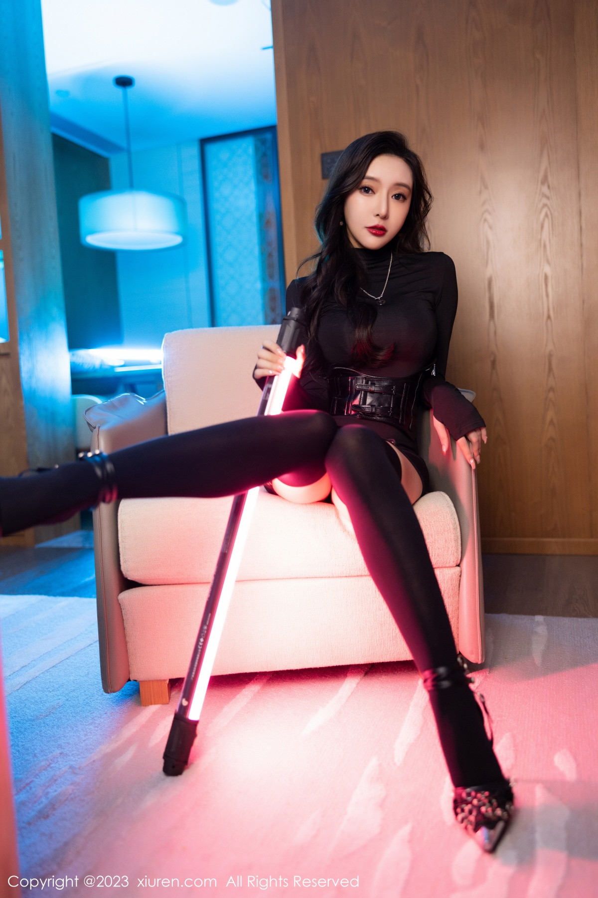 Xgyw.Net_XiuRen第6099期_女神王馨瑶yanni黑色紧身服饰露暗红色蕾丝内衣完美诱惑写真77P