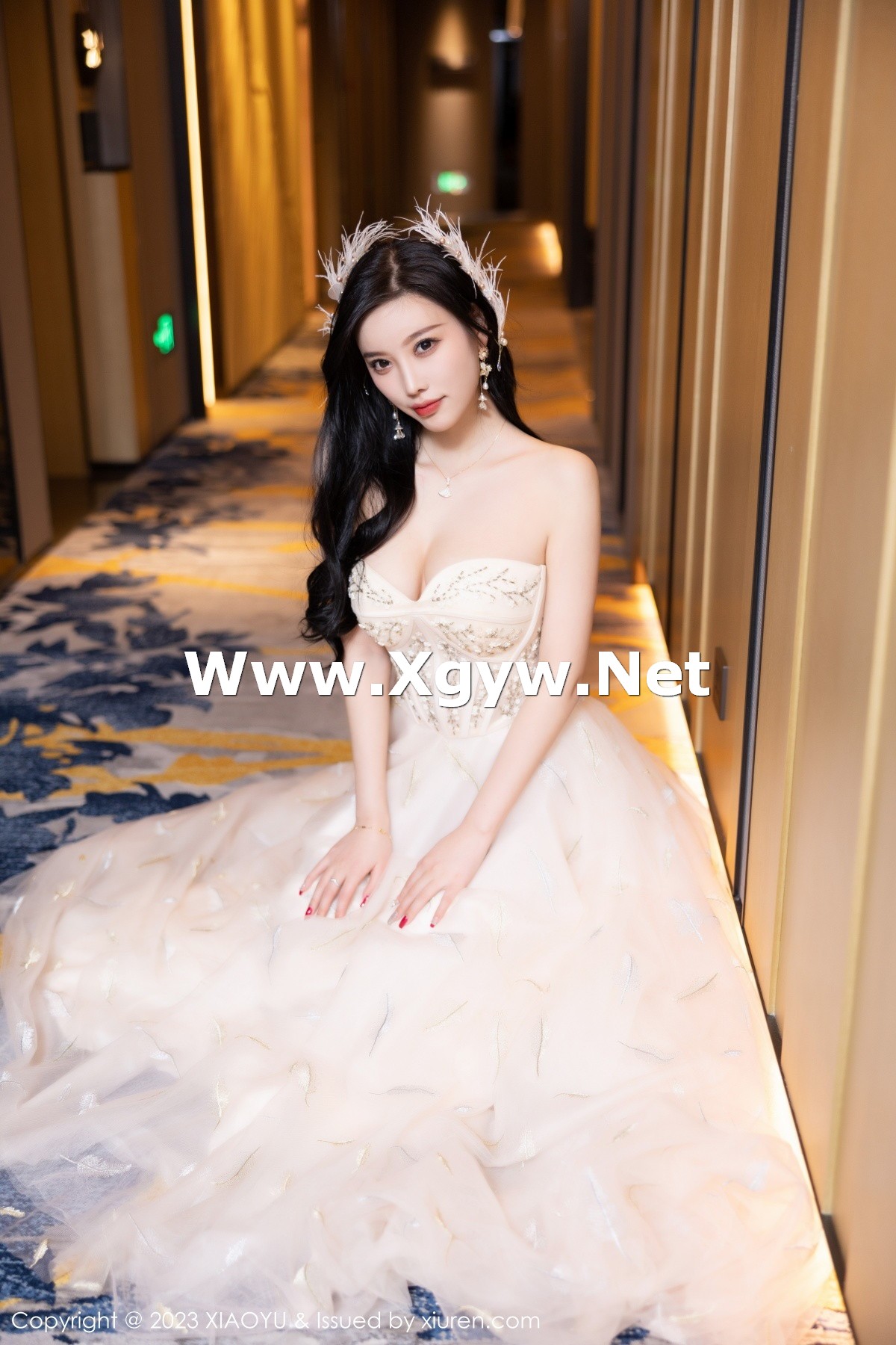 Xgyw.Net_[XiaoYu画语界]Vol.941_女神杨晨晨Yome生日主题脱连衣长裙露火辣身材极致诱惑写真120P