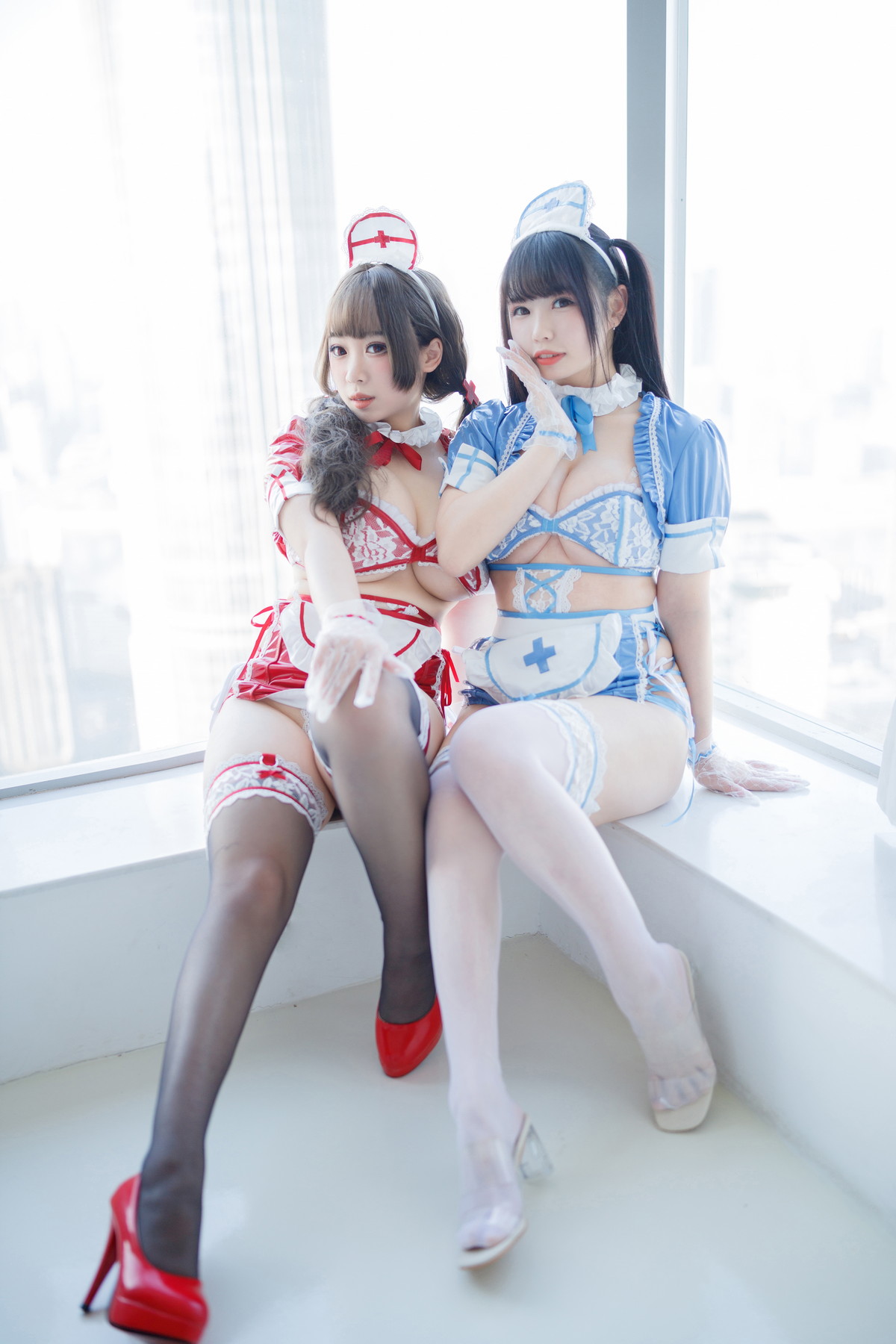 Xgyw.Net_网络美女胡桃猫＆十万珍吱伏特诊疗预约主题私房性感姐妹花情趣内衣惹火诱惑写真167P