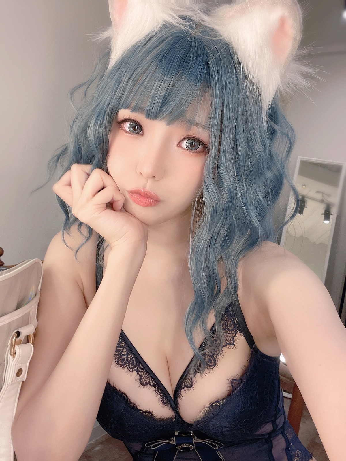 Xgyw.Net_Coser妹子Ely_eee折耳猫少女人形主题性感情趣服饰露蕾丝内衣迷人诱惑写真60P