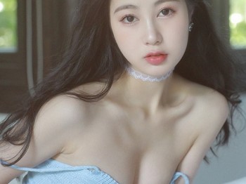 XiuRen第6117期_车模谢晚晚浅蓝色吊带短裙配超薄没有小内内肉丝秀蜜桃臀美腿骚扰写真79P