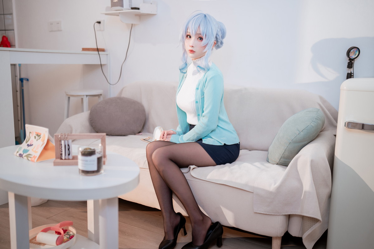 Xgyw.Net_网络美女rioko凉凉子雪女主题私房半脱露蕾丝内衣配超薄黑丝秀翘臀美腿诱惑写真80P