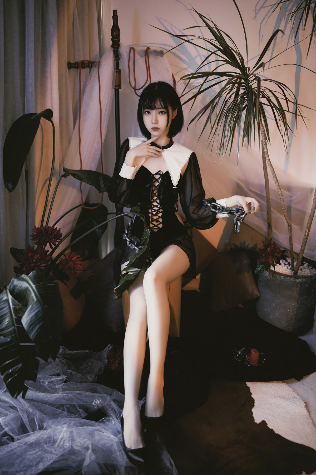 Xgyw.Net_网络美女许岚修女创作主题私房性感黑色修女服饰秀白嫩美腿撩人诱惑写真40P