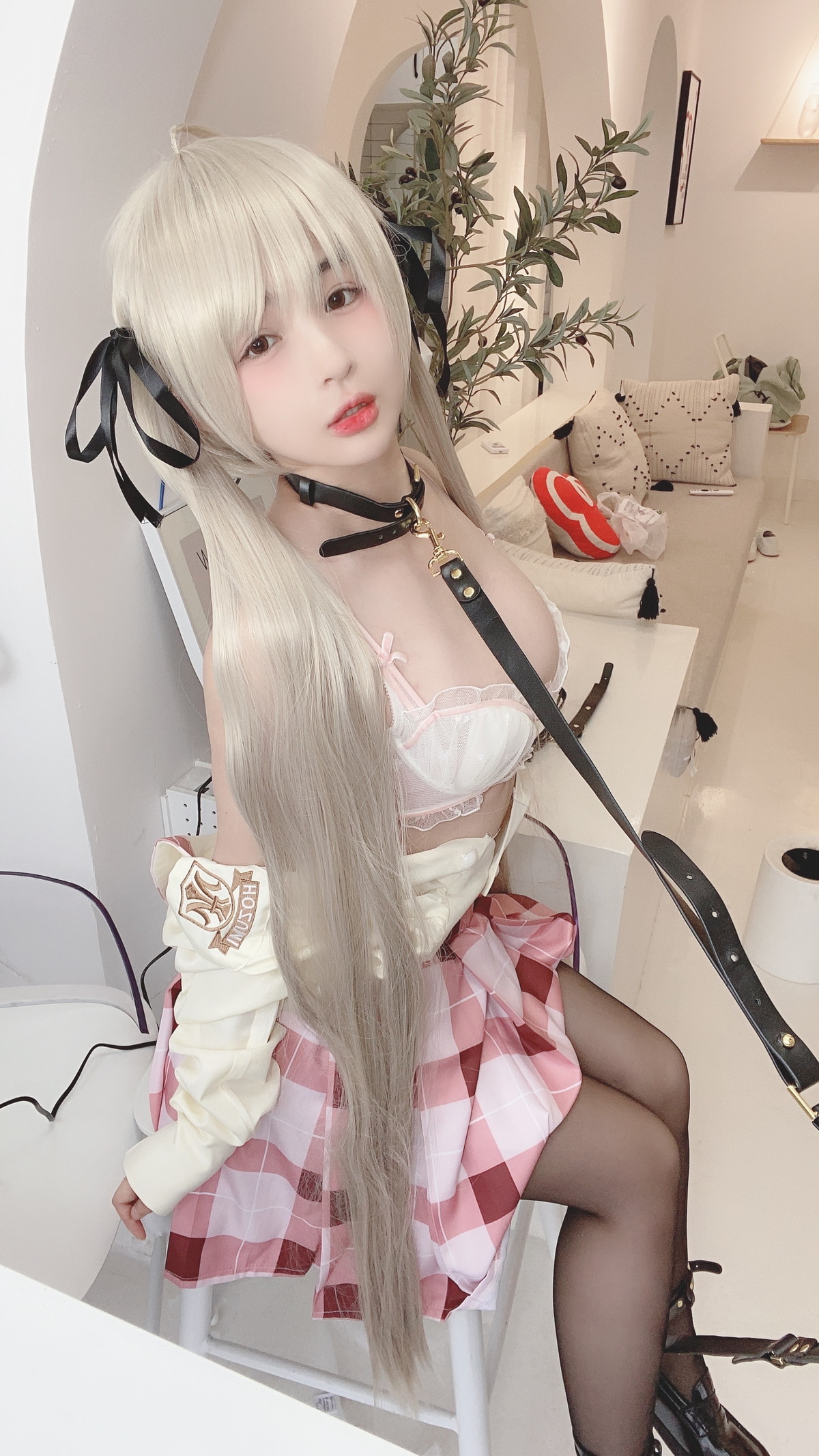 Xgyw.Net_网络美女桜井宁宁穹妹主题半脱露性感白色内衣配超薄黑丝秀翘臀美腿诱惑写真99P