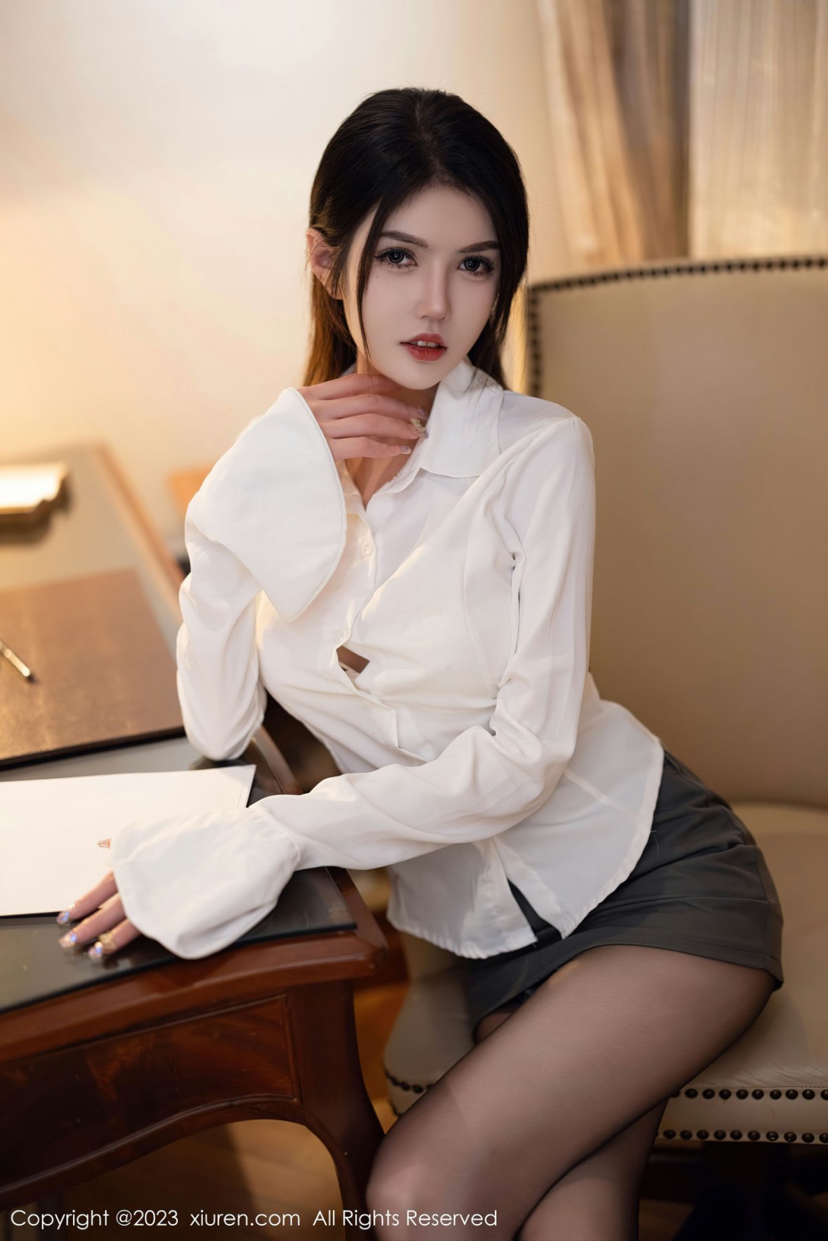 Xgyw.Net_XiuRen第6125期_模特媛媛酱性感白T配黑短裙露白色蕾丝内衣超薄黑丝诱惑写真84P