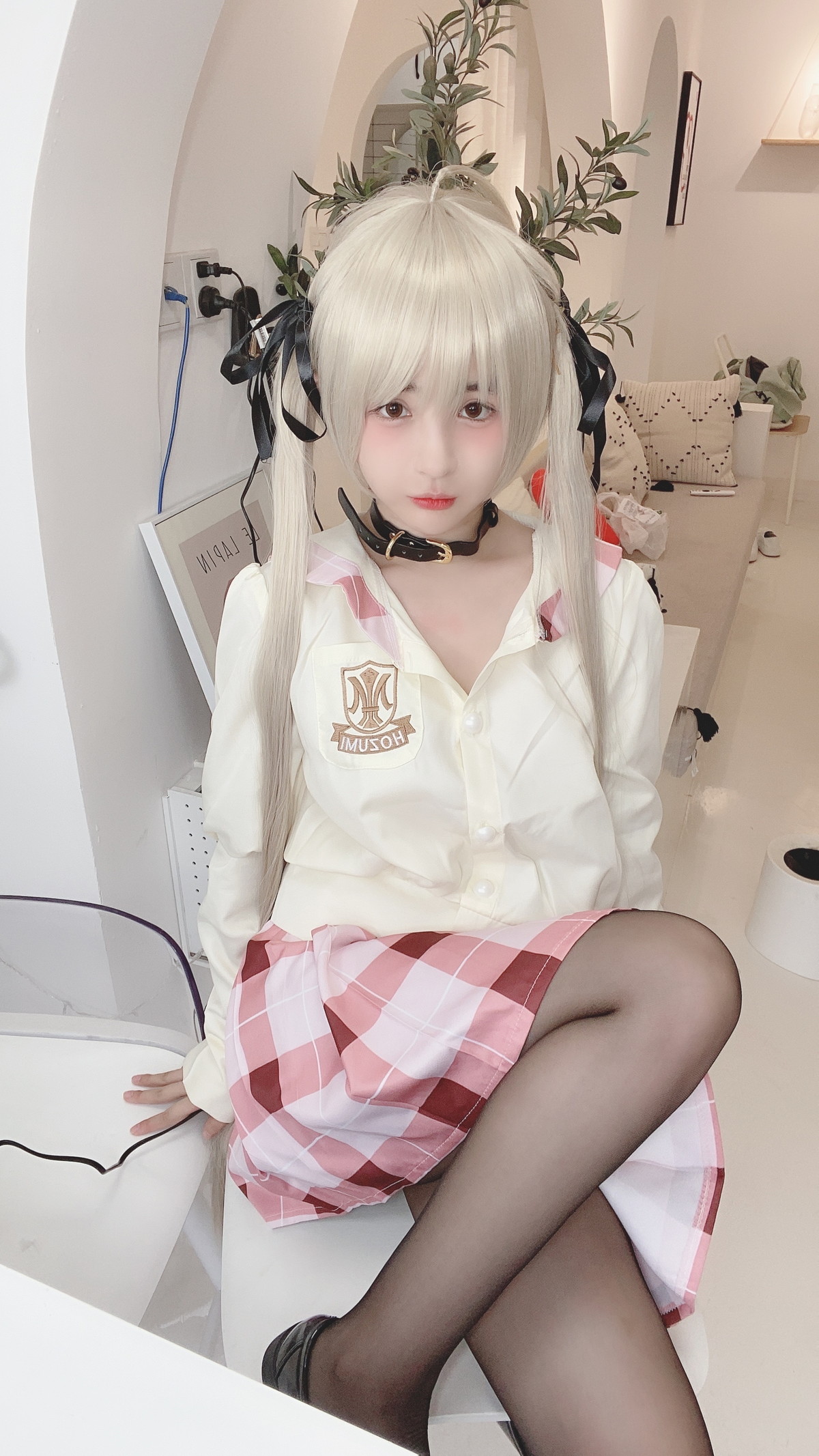 Xgyw.Net_网络美女桜井宁宁穹妹主题半脱露性感白色内衣配超薄黑丝秀翘臀美腿诱惑写真99P