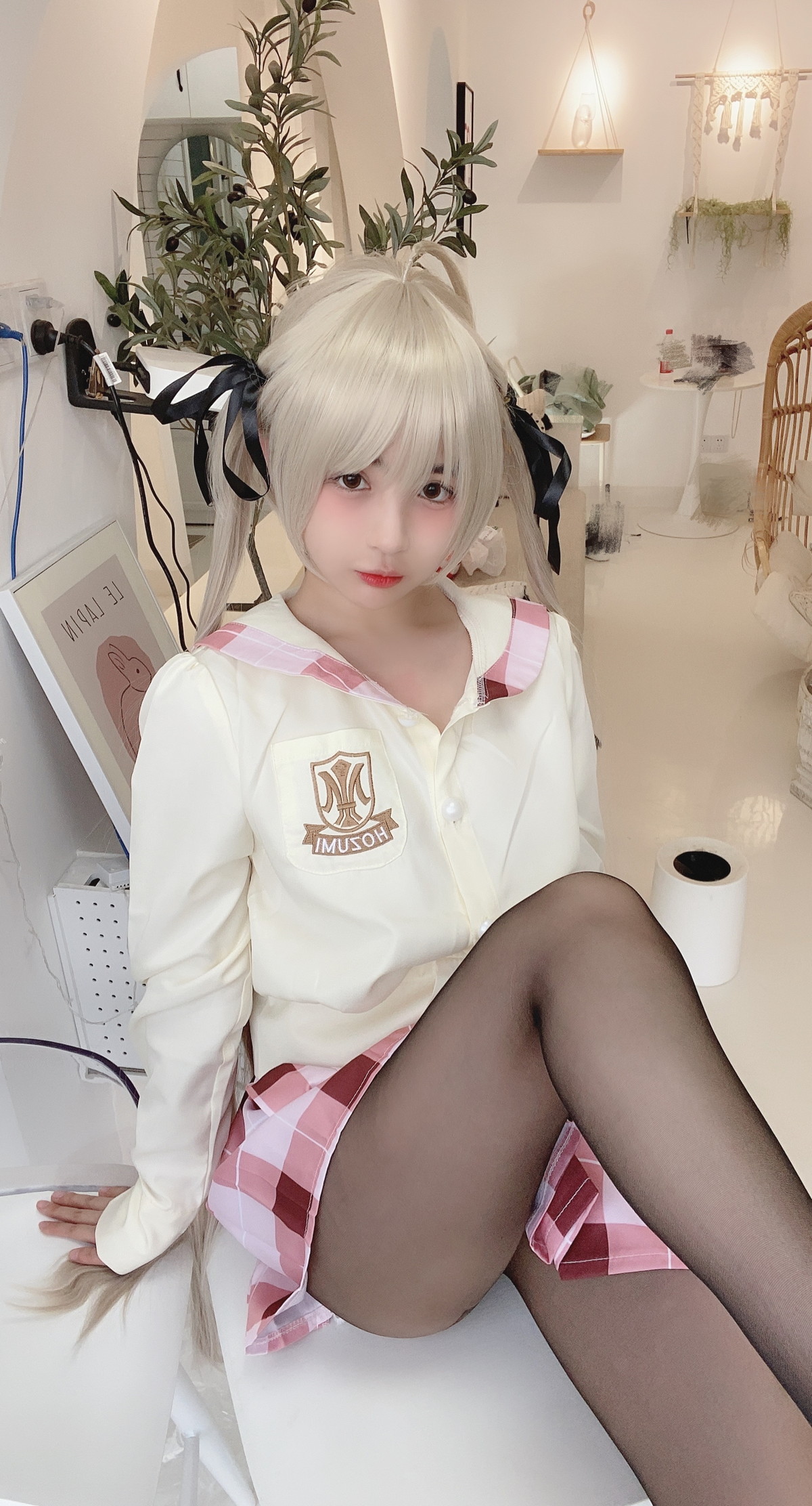 Xgyw.Net_网络美女桜井宁宁穹妹主题半脱露性感白色内衣配超薄黑丝秀翘臀美腿诱惑写真99P