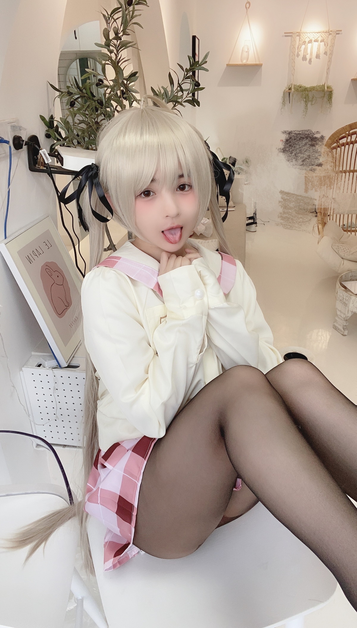 Xgyw.Net_网络美女桜井宁宁穹妹主题半脱露性感白色内衣配超薄黑丝秀翘臀美腿诱惑写真99P