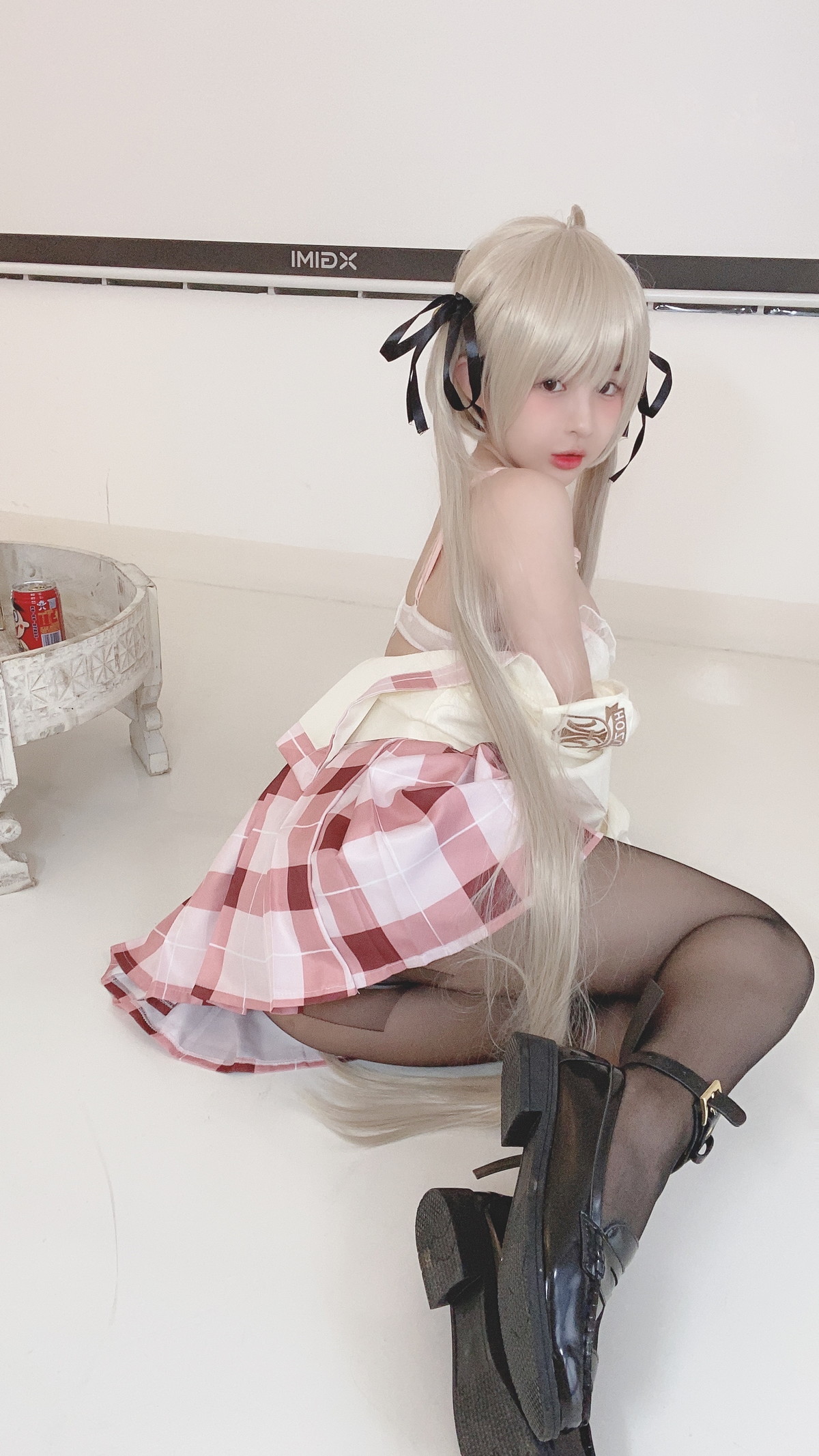 Xgyw.Net_网络美女桜井宁宁穹妹主题半脱露性感白色内衣配超薄黑丝秀翘臀美腿诱惑写真99P