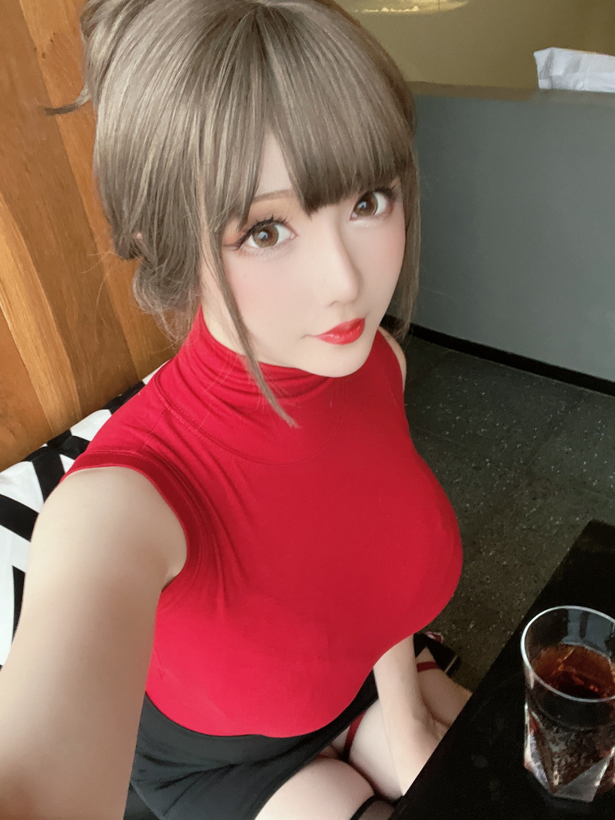 Xgyw.Net_Coser小姐姐星之迟迟约会OL主题私房红色情趣捆绑露豪乳血滴子遮点诱惑写真136P