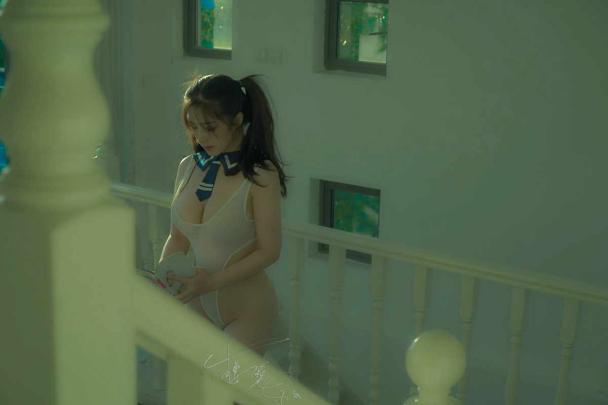 Xgyw.Net_网络红人樱晚GiGi珍惜资源铃.声主题性感白色轻透薄纱连体衣秀豪乳翘臀诱惑写真22P