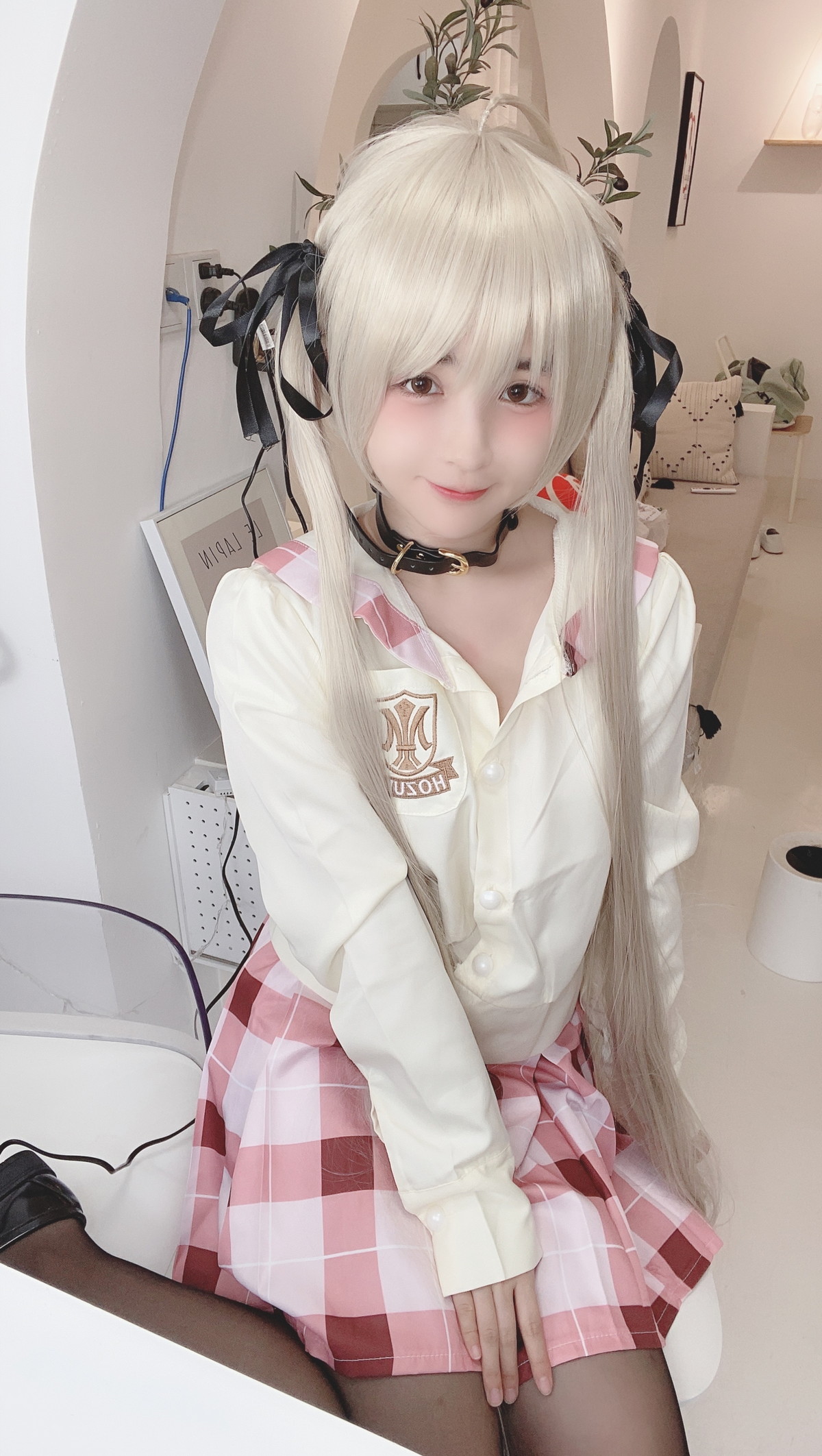 Xgyw.Net_网络美女桜井宁宁穹妹主题半脱露性感白色内衣配超薄黑丝秀翘臀美腿诱惑写真99P