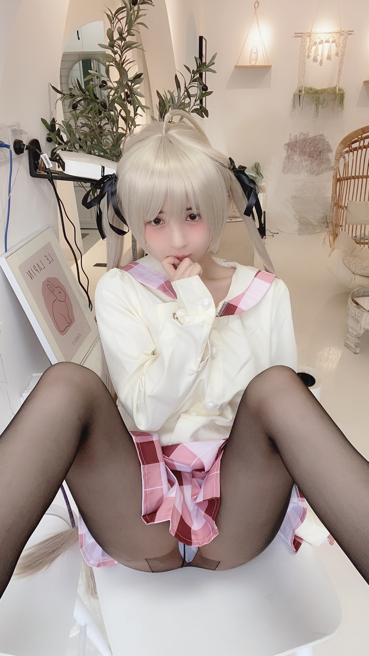 Xgyw.Net_网络美女桜井宁宁穹妹主题半脱露性感白色内衣配超薄黑丝秀翘臀美腿诱惑写真99P
