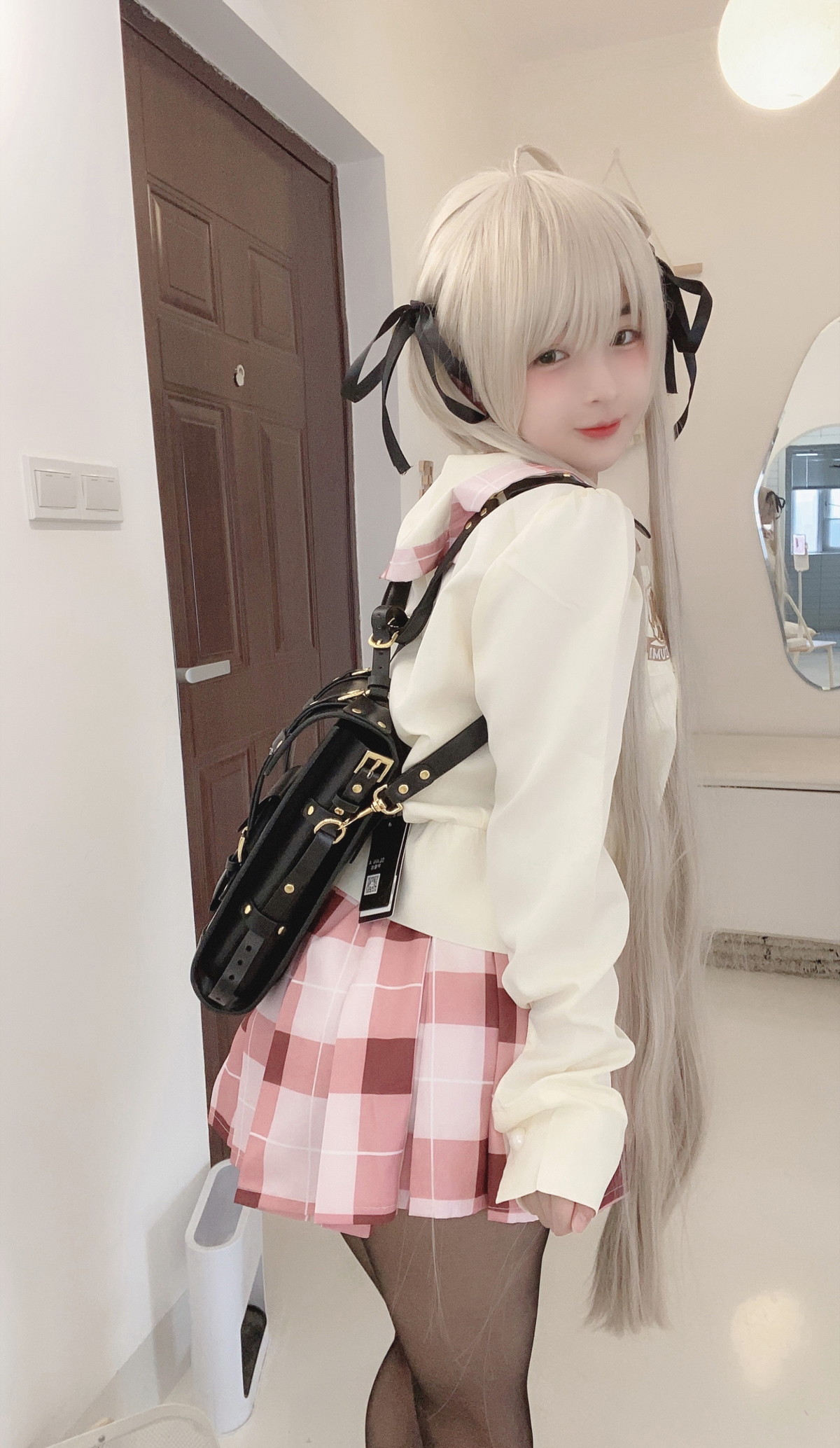 Xgyw.Net_网络美女桜井宁宁穹妹主题半脱露性感白色内衣配超薄黑丝秀翘臀美腿诱惑写真99P