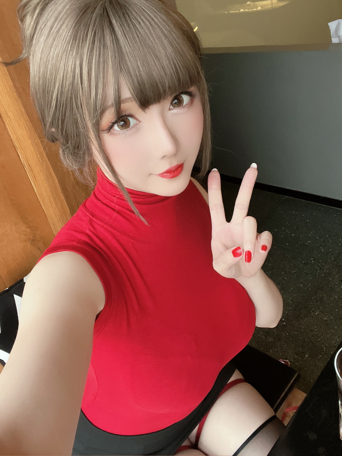 Xgyw.Net_Coser小姐姐星之迟迟约会OL主题私房红色情趣捆绑露豪乳血滴子遮点诱惑写真136P
