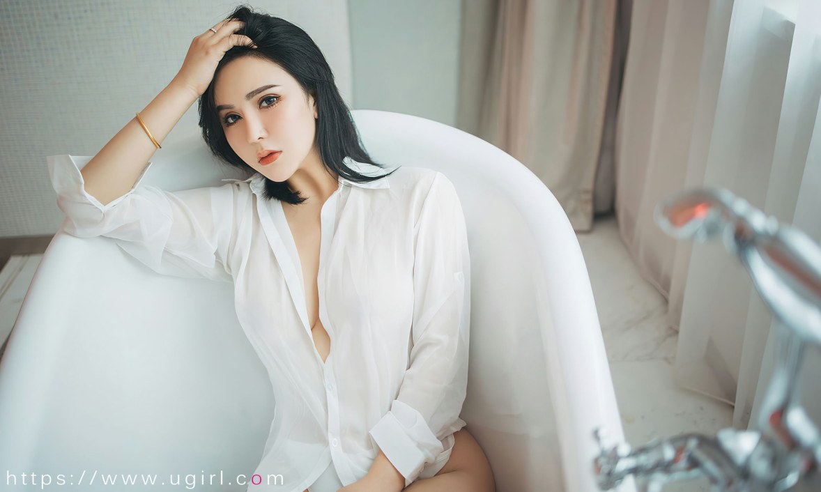 Xgyw.Net_[Ugirls爱尤物]No.2499_模特伊诺私房低胸吊裙 浴室白衬衫湿身秀丰满身材诱惑写真35P