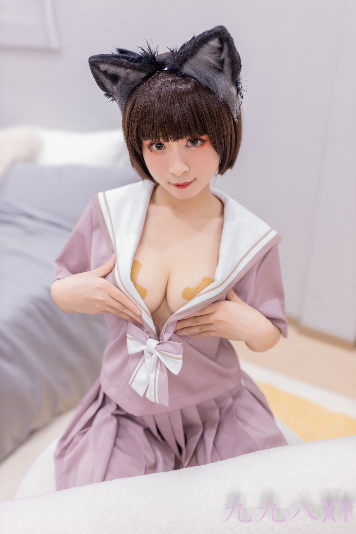Xgyw.Net_动漫博主九九八XY大灰狼主题私房性感学生制服半撩短裙露翘臀美腿诱惑写真53P