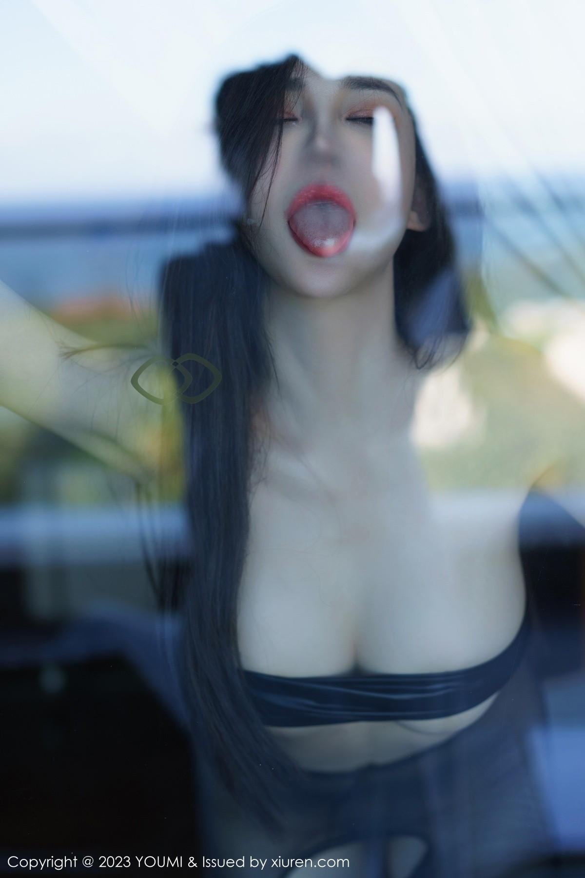 Xgyw.Net_[YouMi尤蜜荟]Vol.890_女神Carol周妍希白色上衣配黑短裙露性感内衣破烂黑丝诱惑写真97P