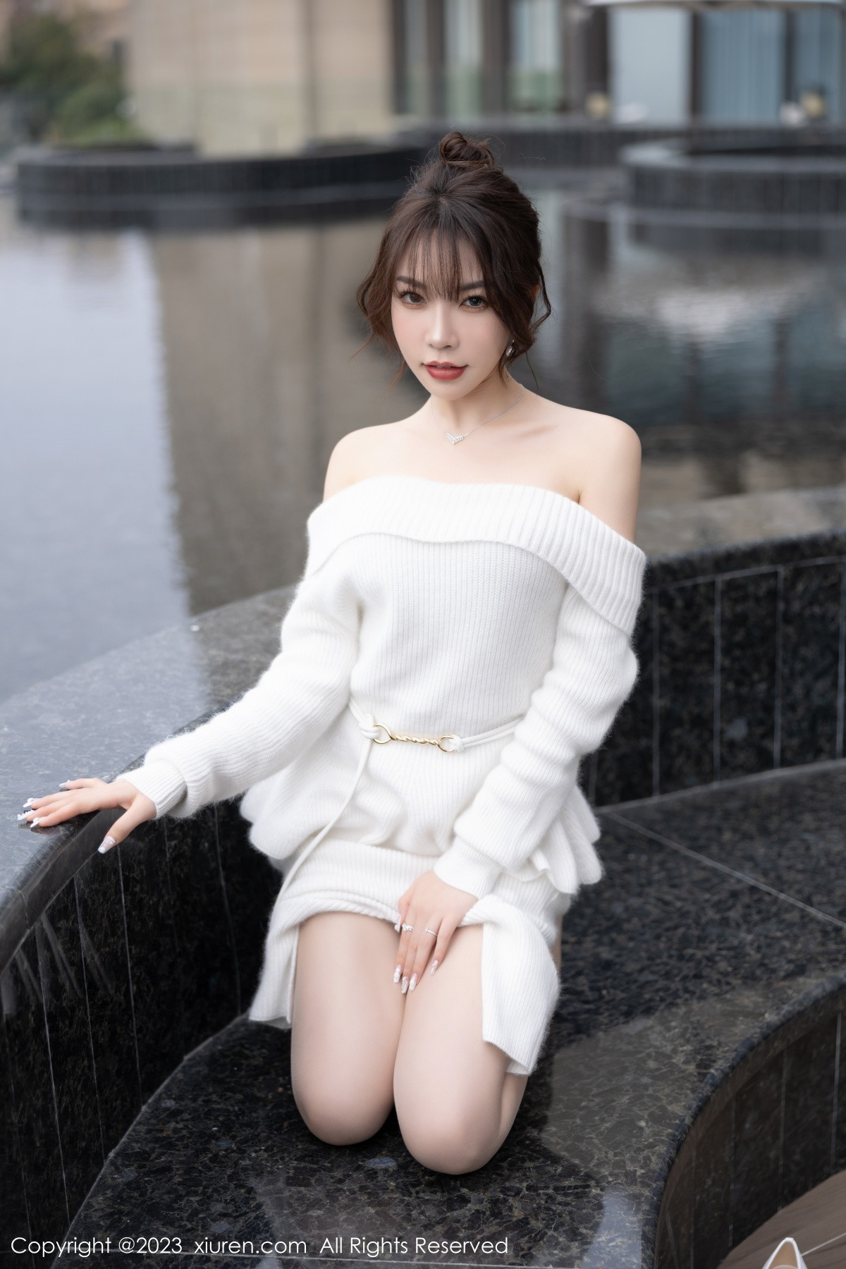 Xgyw.Net_XiuRen第6132期_女神徐莉芝Booty脱露肩连衣长裙露性感白色蕾丝内衣诱惑写真83P
