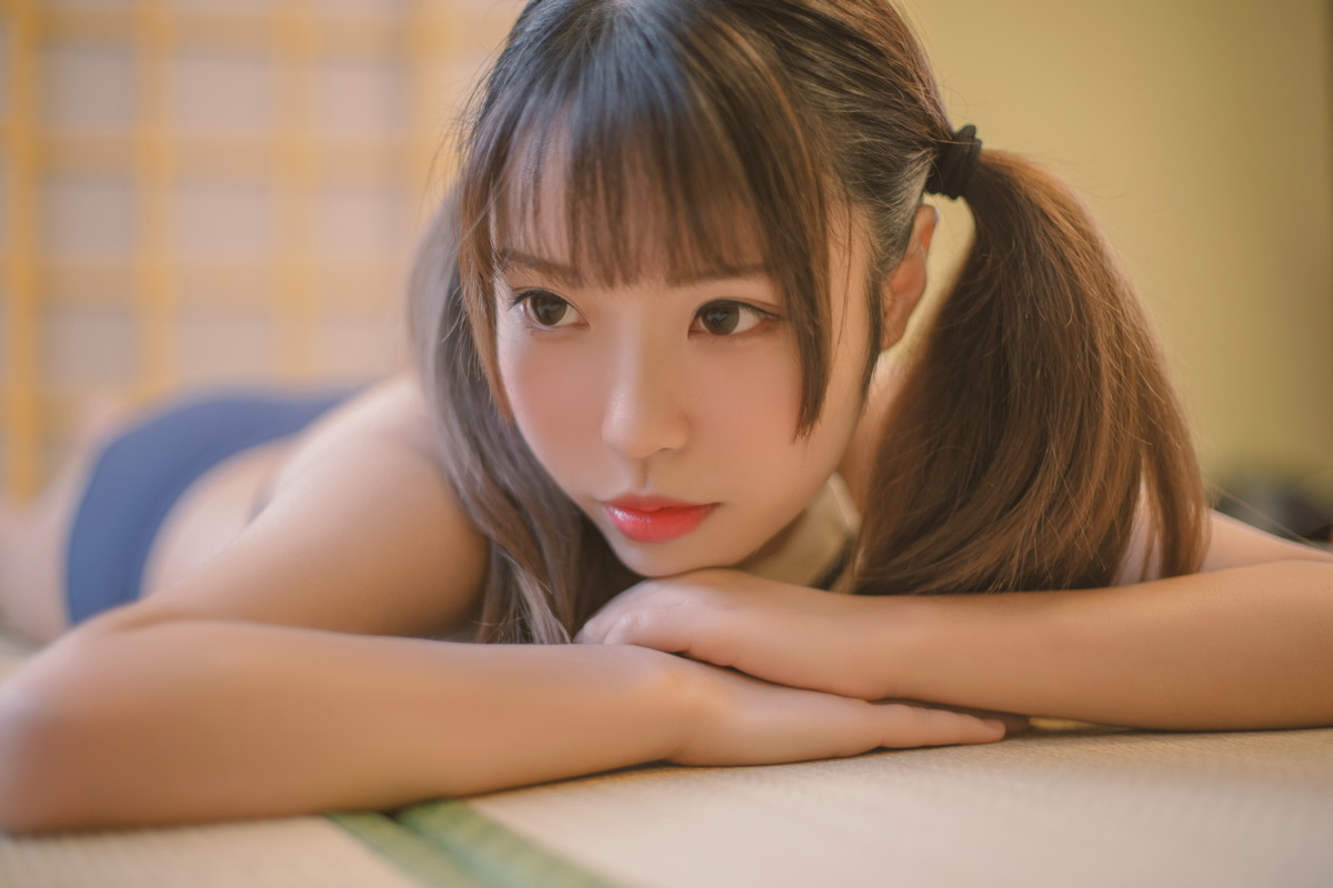 Xgyw.Net_网络美女白易子教主H系合集主题私房多套性感服饰秀曼妙身姿迷人诱惑写真130P
