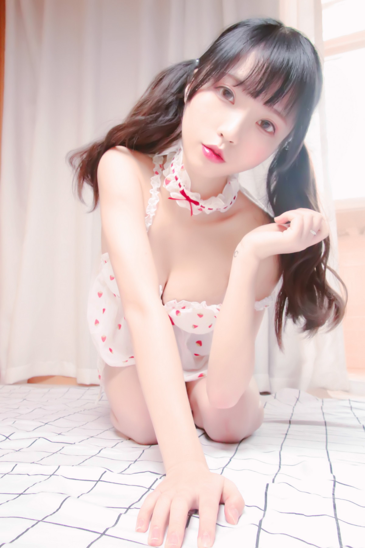 Xgyw.Net_网络美女白易子教主H系合集主题私房多套性感服饰秀曼妙身姿迷人诱惑写真130P