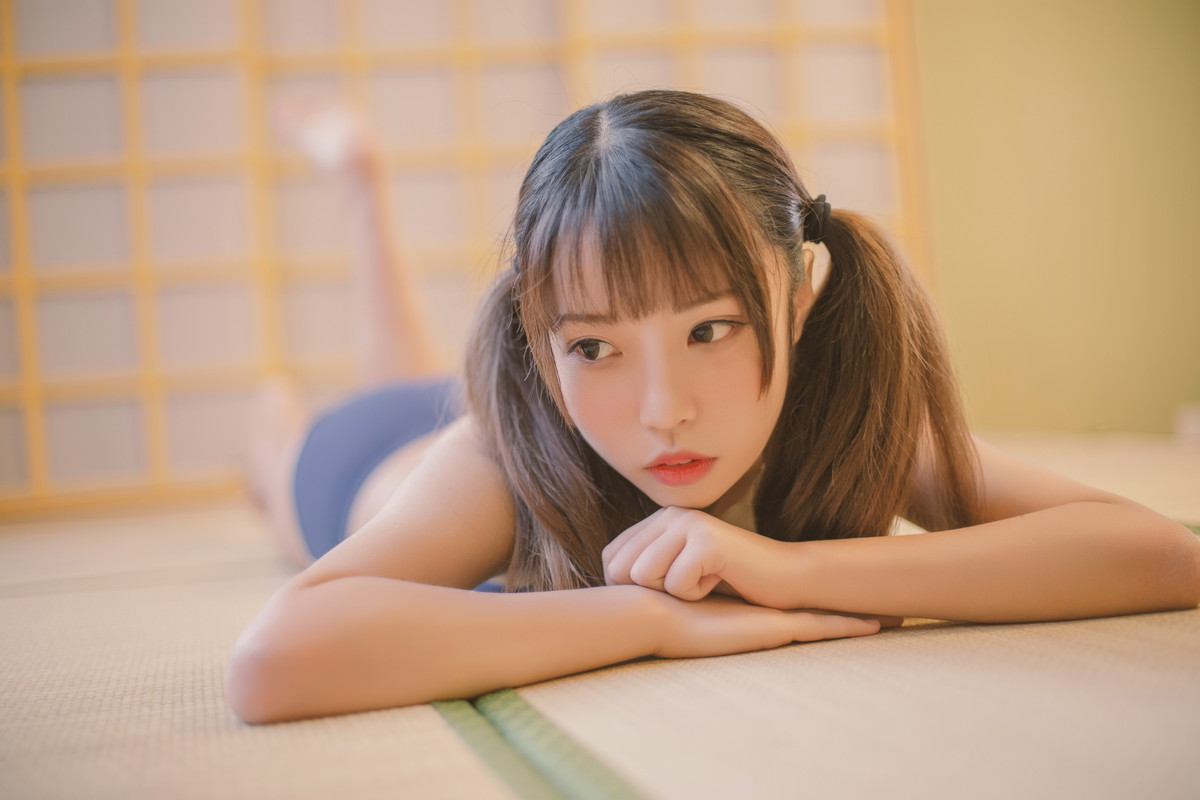 Xgyw.Net_网络美女白易子教主H系合集主题私房多套性感服饰秀曼妙身姿迷人诱惑写真130P