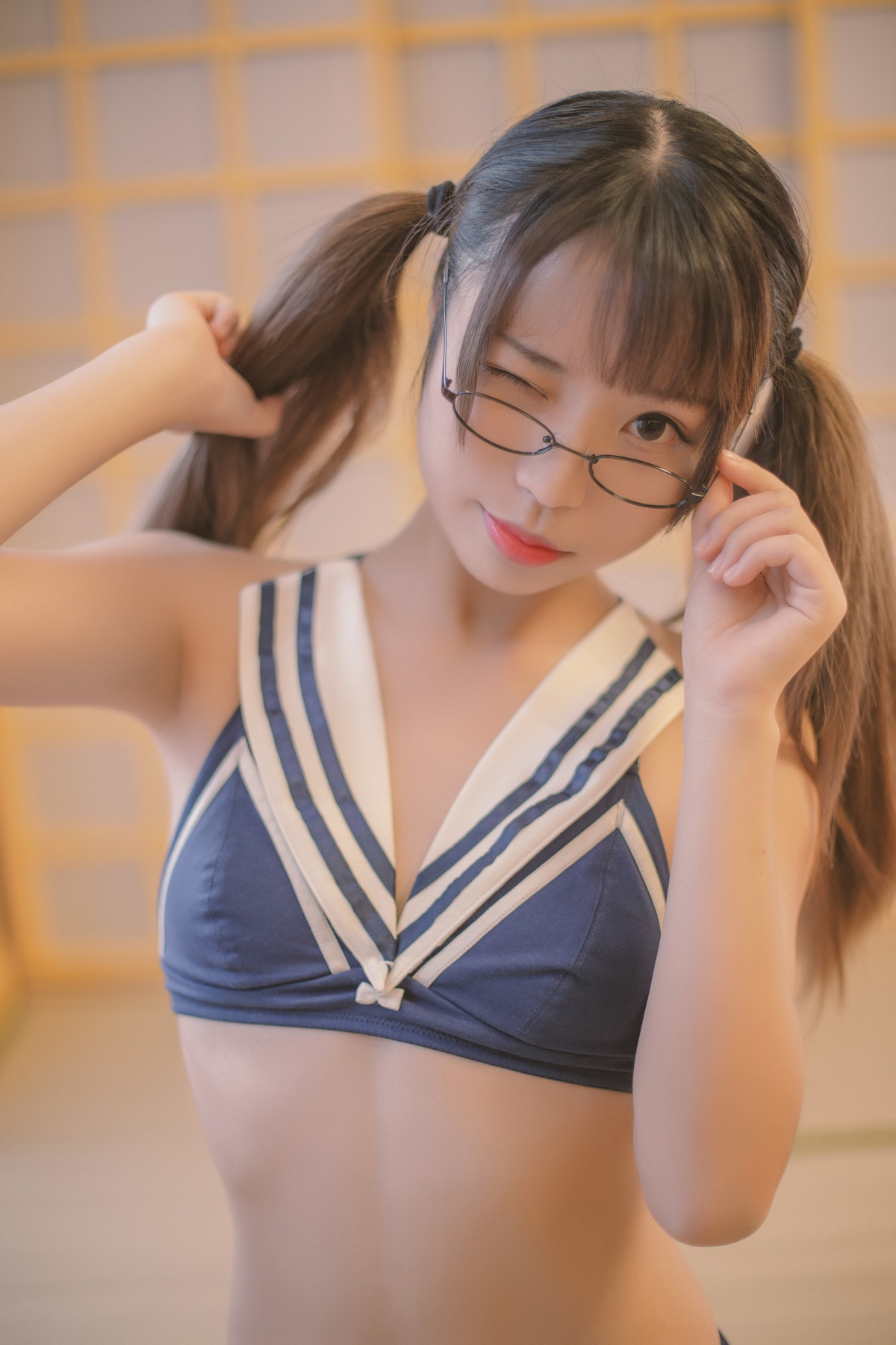 Xgyw.Net_网络美女白易子教主H系合集主题私房多套性感服饰秀曼妙身姿迷人诱惑写真130P