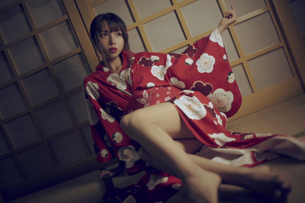Xgyw.Net_网络美女白易子教主H系合集主题私房多套性感服饰秀曼妙身姿迷人诱惑写真130P
