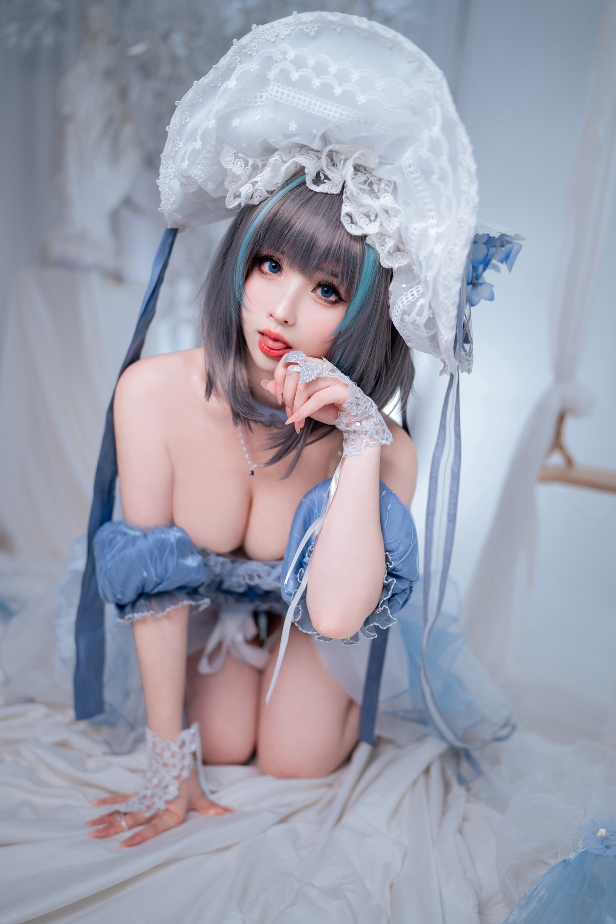 Xgyw.Net_网络美女rioko凉凉子柴郡冰雪公主主题性感薄纱裙露白色内衣秀完美身材诱惑写真40P