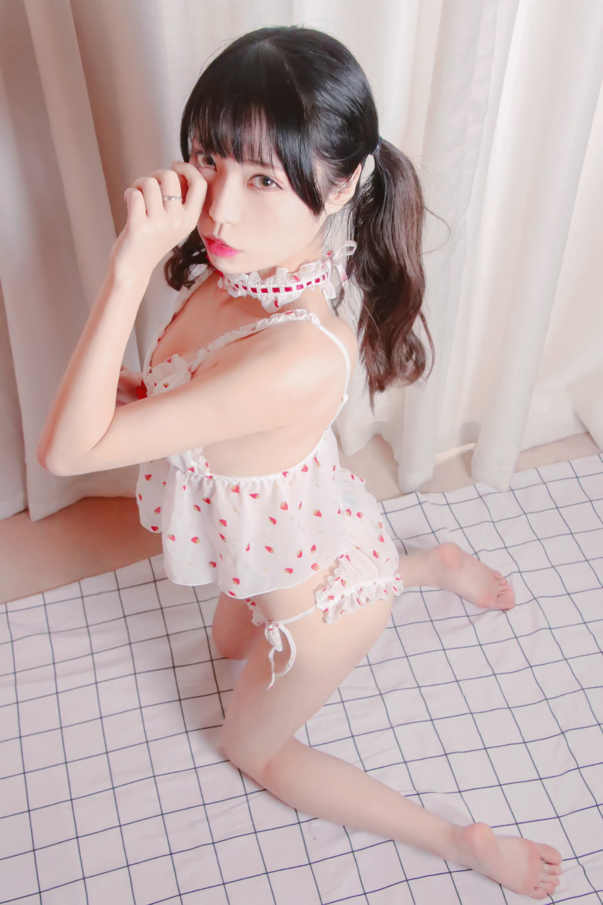 Xgyw.Net_网络美女白易子教主H系合集主题私房多套性感服饰秀曼妙身姿迷人诱惑写真130P