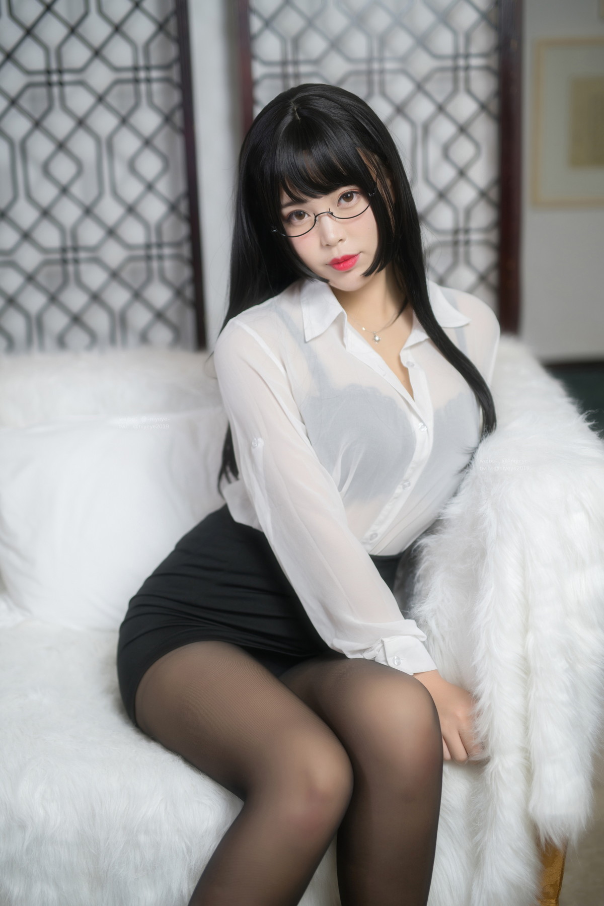 Xgyw.Net_萌系小姐姐白烨家庭教师主题性感白T配黑短裙露超薄黑丝秀翘臀美腿诱惑写真67P
