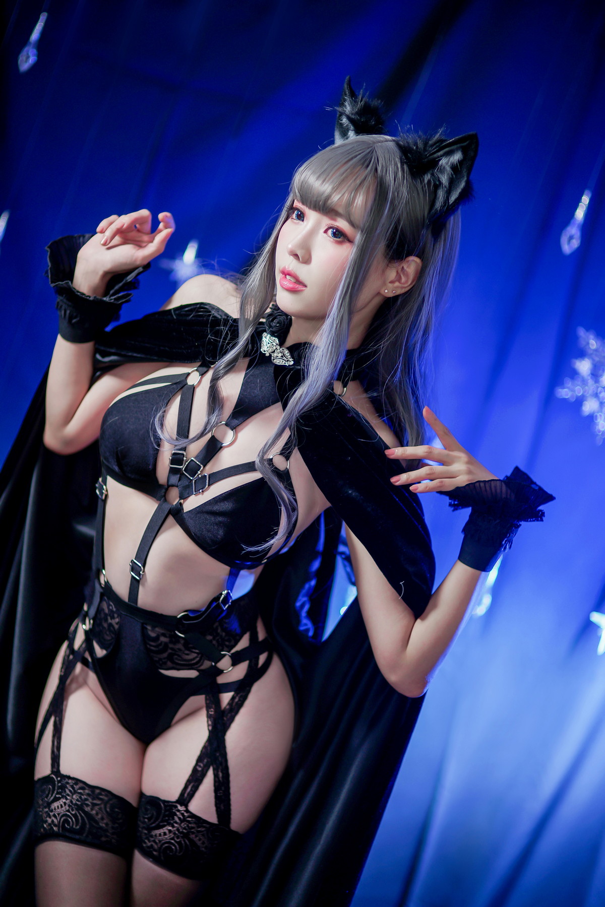 Xgyw.Net_Coser妹子Ely_eee狼暗夜约尔主题黑色披风下性感黑色内衣秀完美身材诱惑写真48P