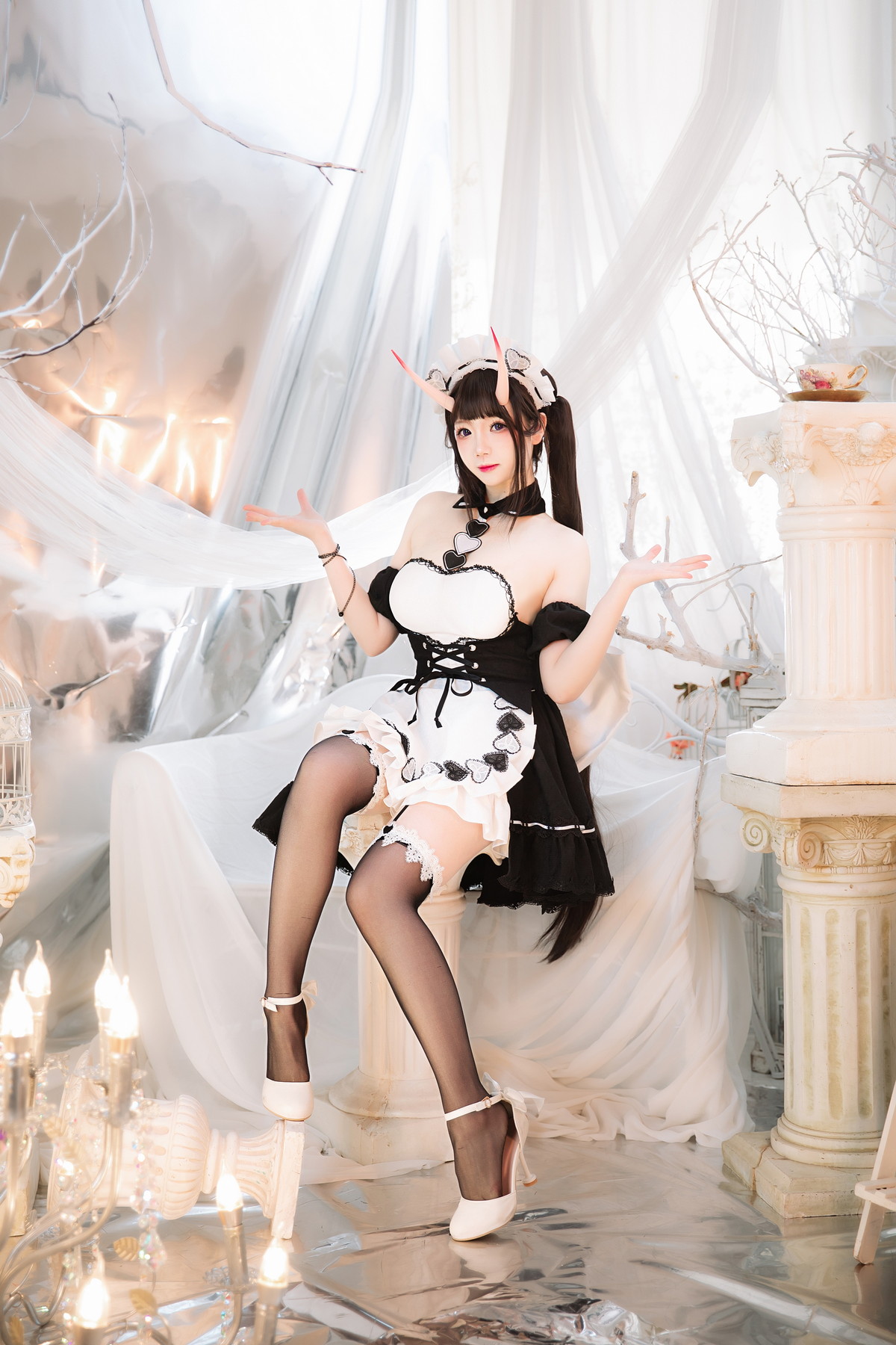 Xgyw.Net_动漫博主雪晴Astra能代女仆主题性感低胸女仆装配黑丝吊袜秀丰满身材诱惑写真60P