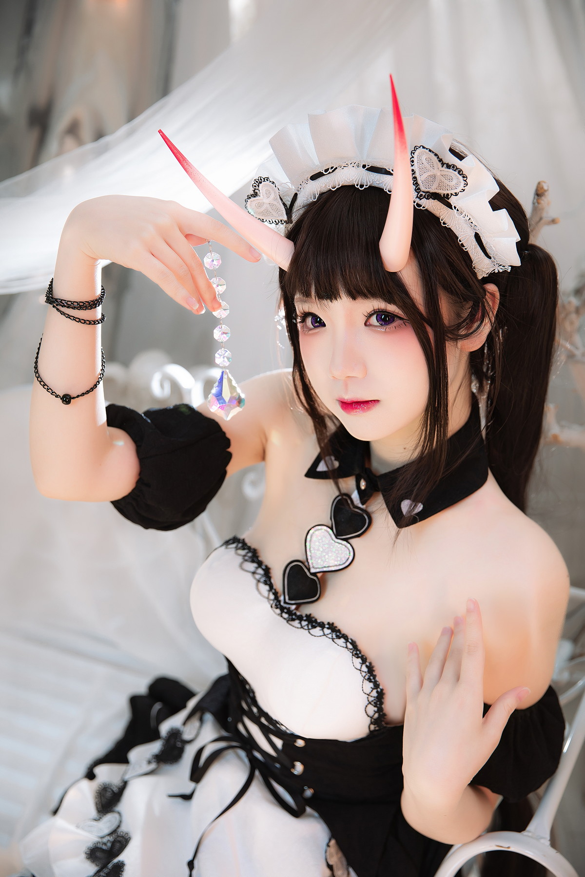 Xgyw.Net_动漫博主雪晴Astra能代女仆主题性感低胸女仆装配黑丝吊袜秀丰满身材诱惑写真60P