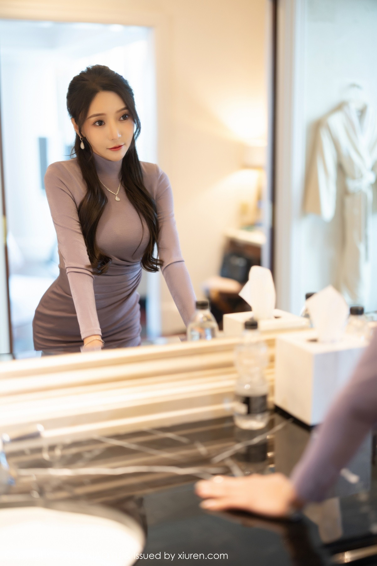 Xgyw.Net_[XiaoYu画语界]Vol.947_女神王馨瑶yanni淡紫色收身连衣长裙露浅暖色内衣迷人诱惑写真81P