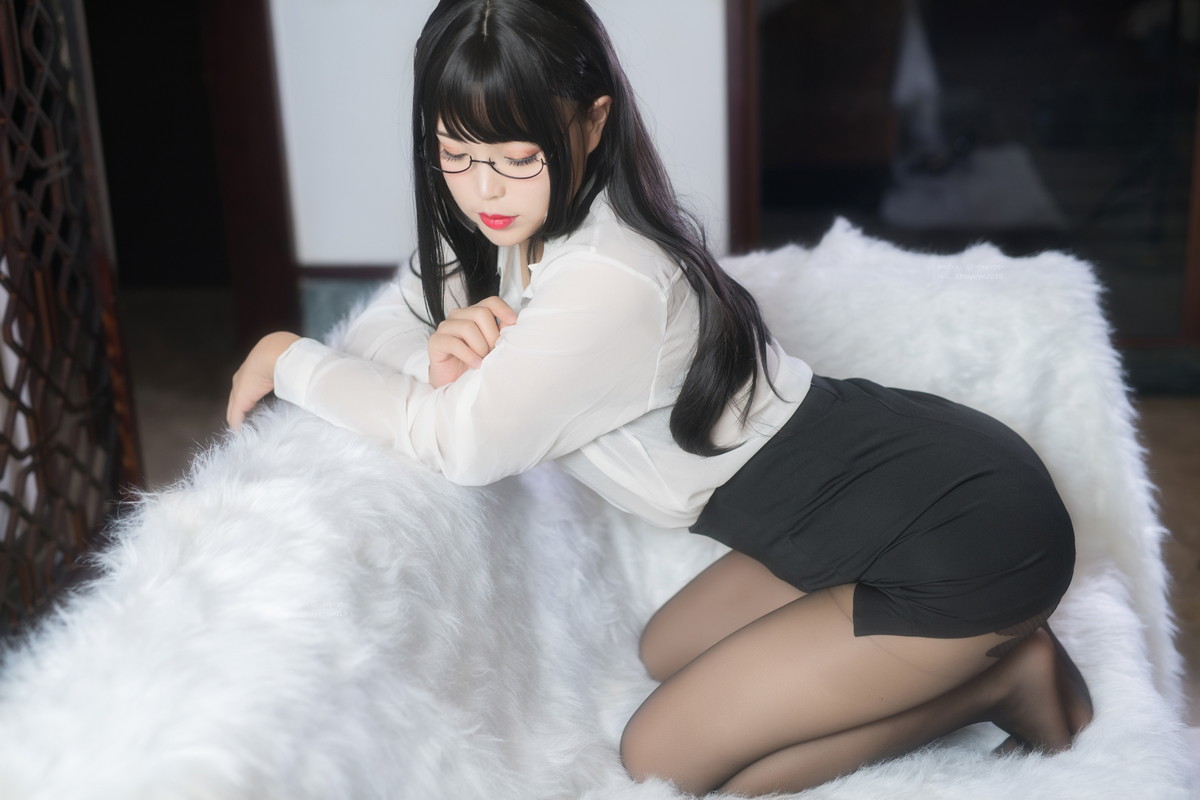 Xgyw.Net_萌系小姐姐白烨家庭教师主题性感白T配黑短裙露超薄黑丝秀翘臀美腿诱惑写真67P