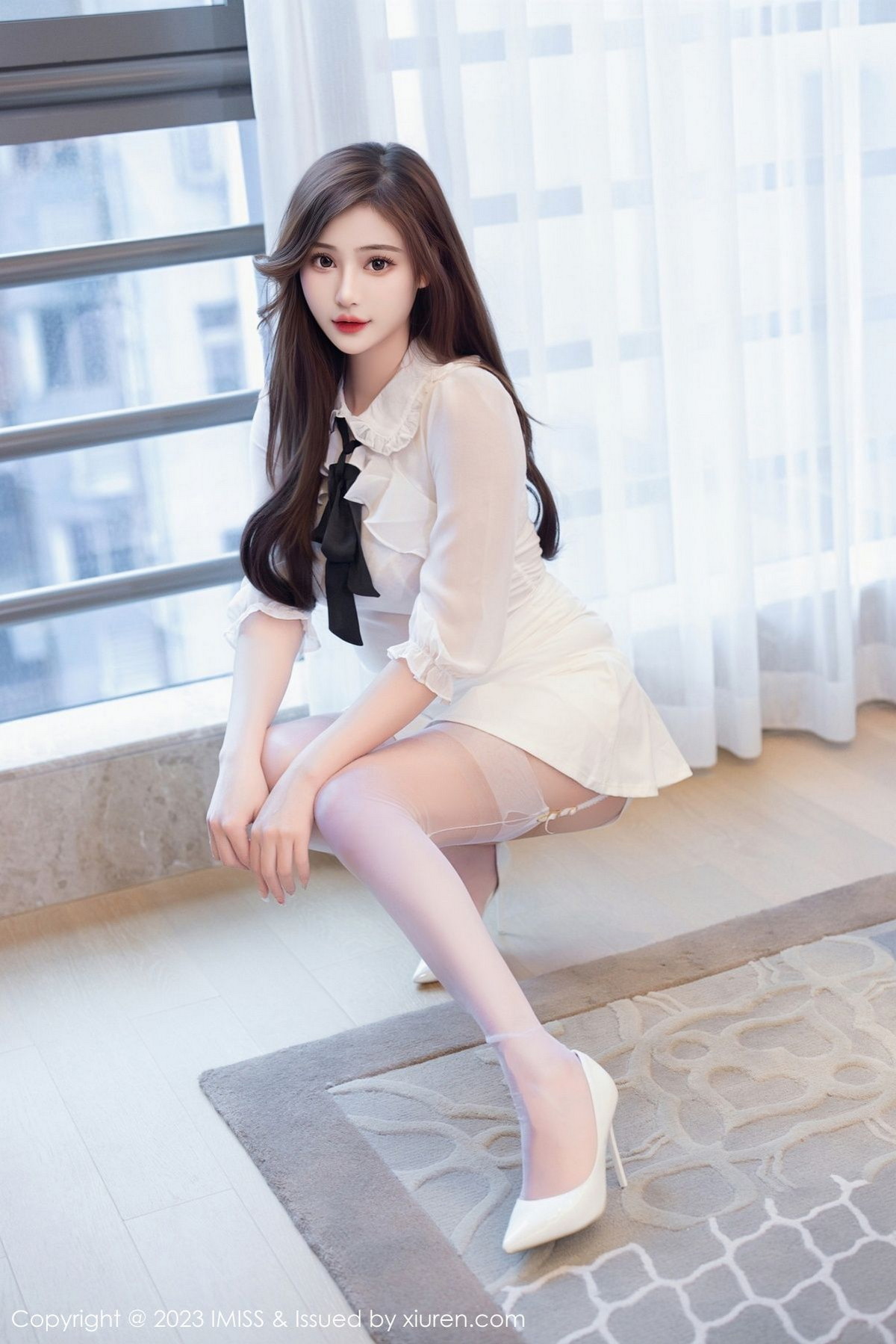 Xgyw.Net_[IMISS爱蜜社]Vol.712_气质女神Lavinia肉肉白色薄纱服饰露蕾丝内衣白丝吊袜诱惑写真44P