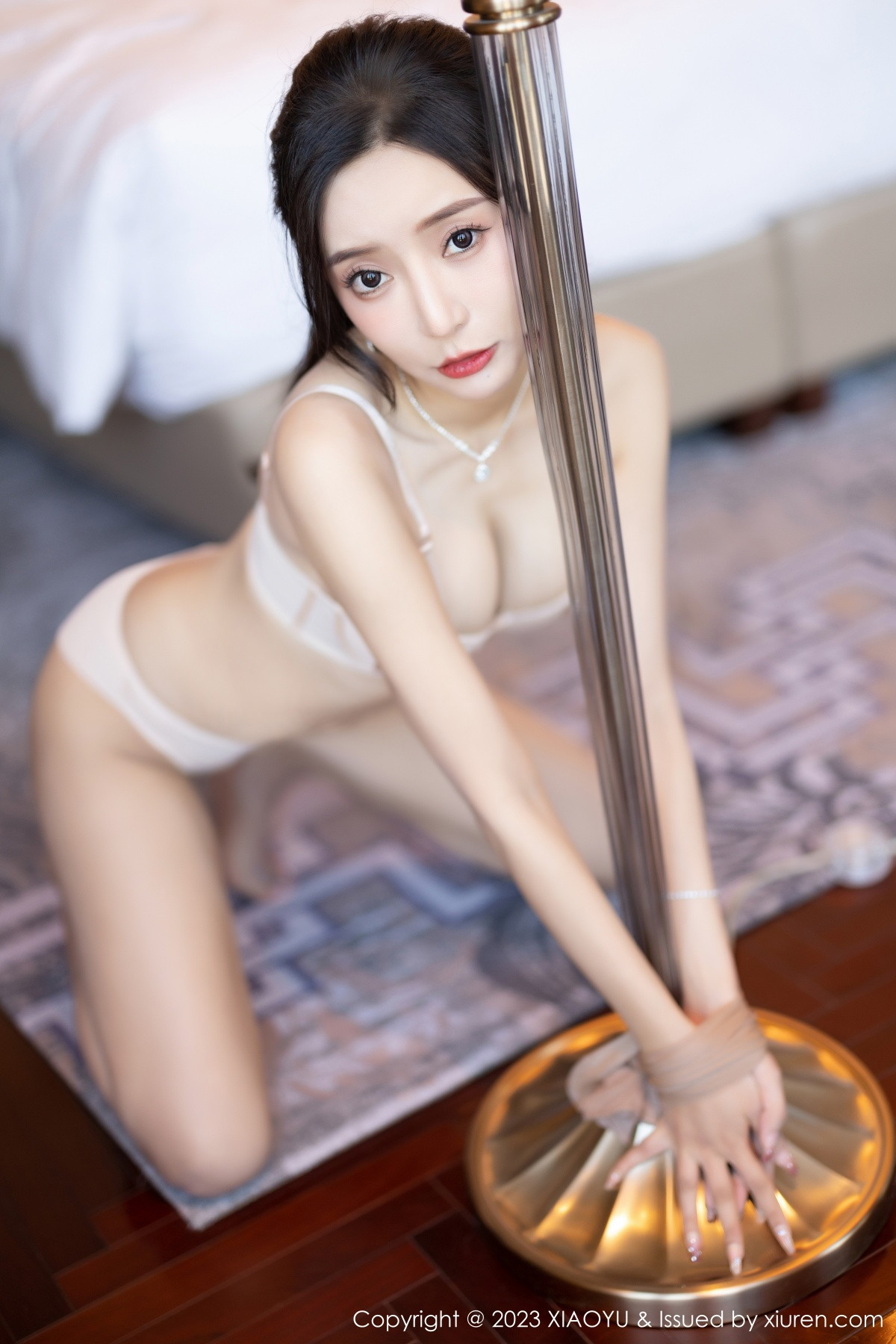 Xgyw.Net_[XiaoYu画语界]Vol.947_女神王馨瑶yanni淡紫色收身连衣长裙露浅暖色内衣迷人诱惑写真81P