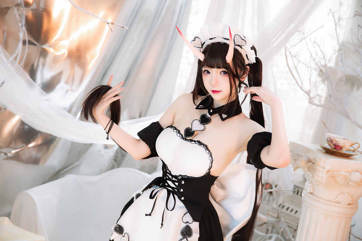 Xgyw.Net_动漫博主雪晴Astra能代女仆主题性感低胸女仆装配黑丝吊袜秀丰满身材诱惑写真60P